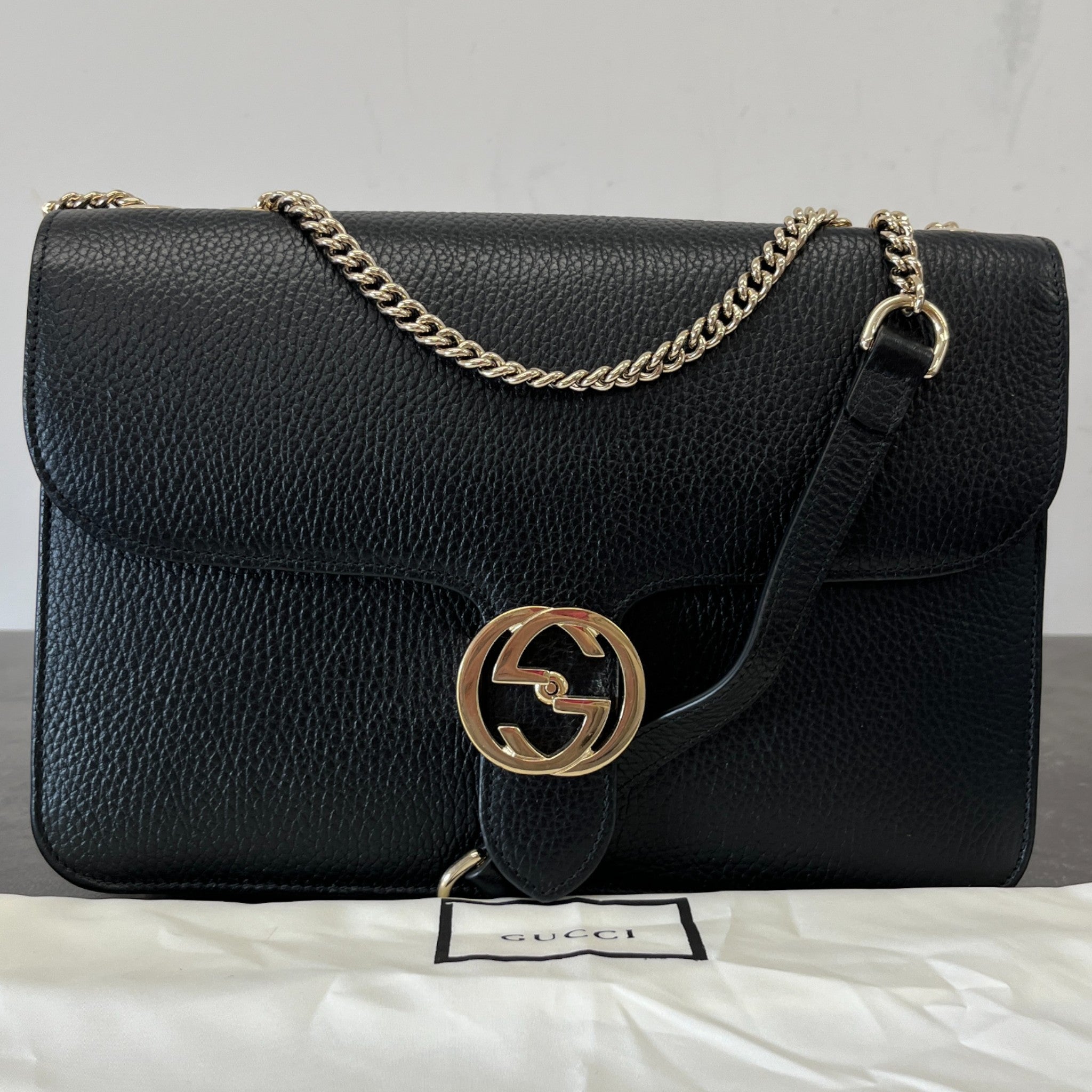 Women's Interlocking G Handbag Black