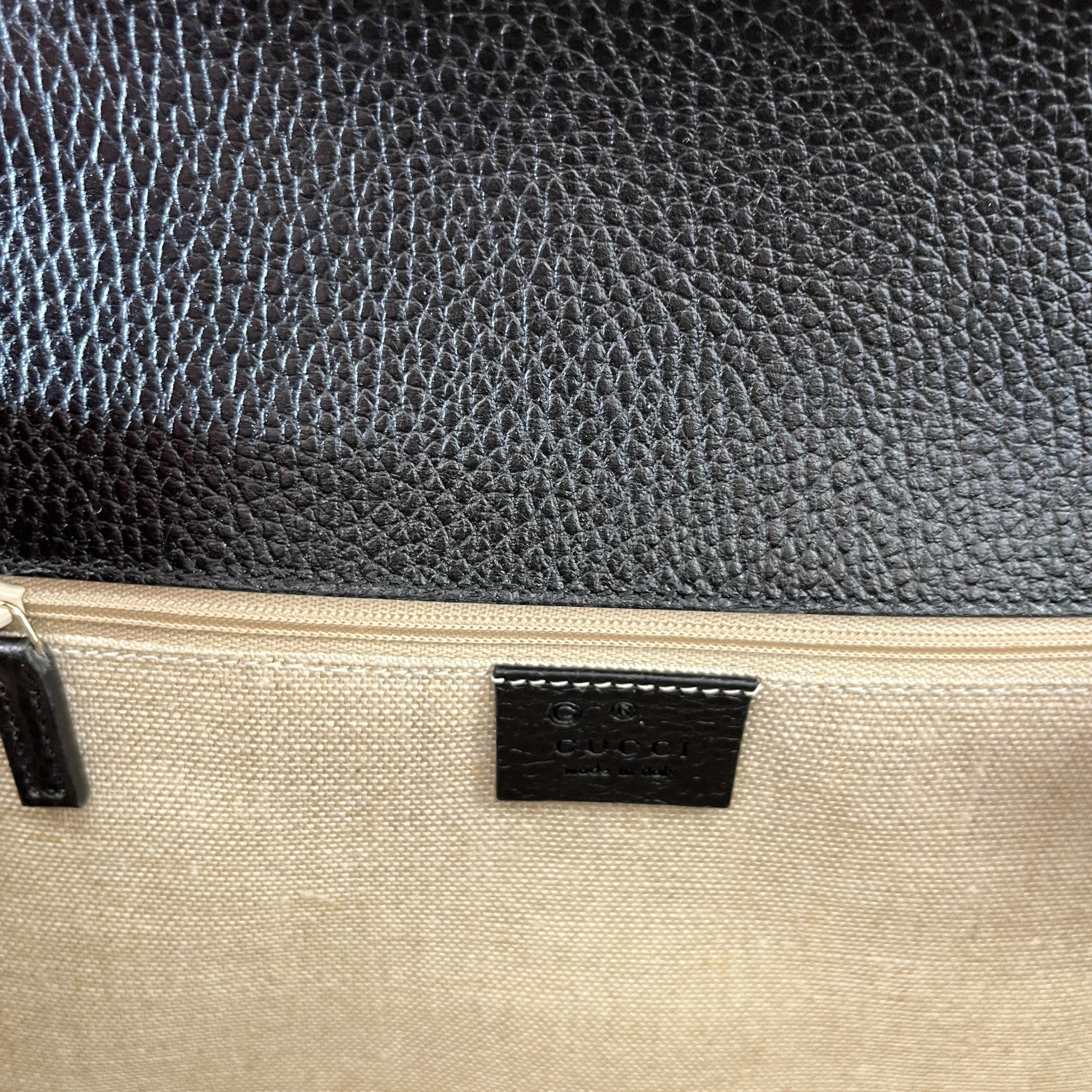 Women's Interlocking G Handbag Black