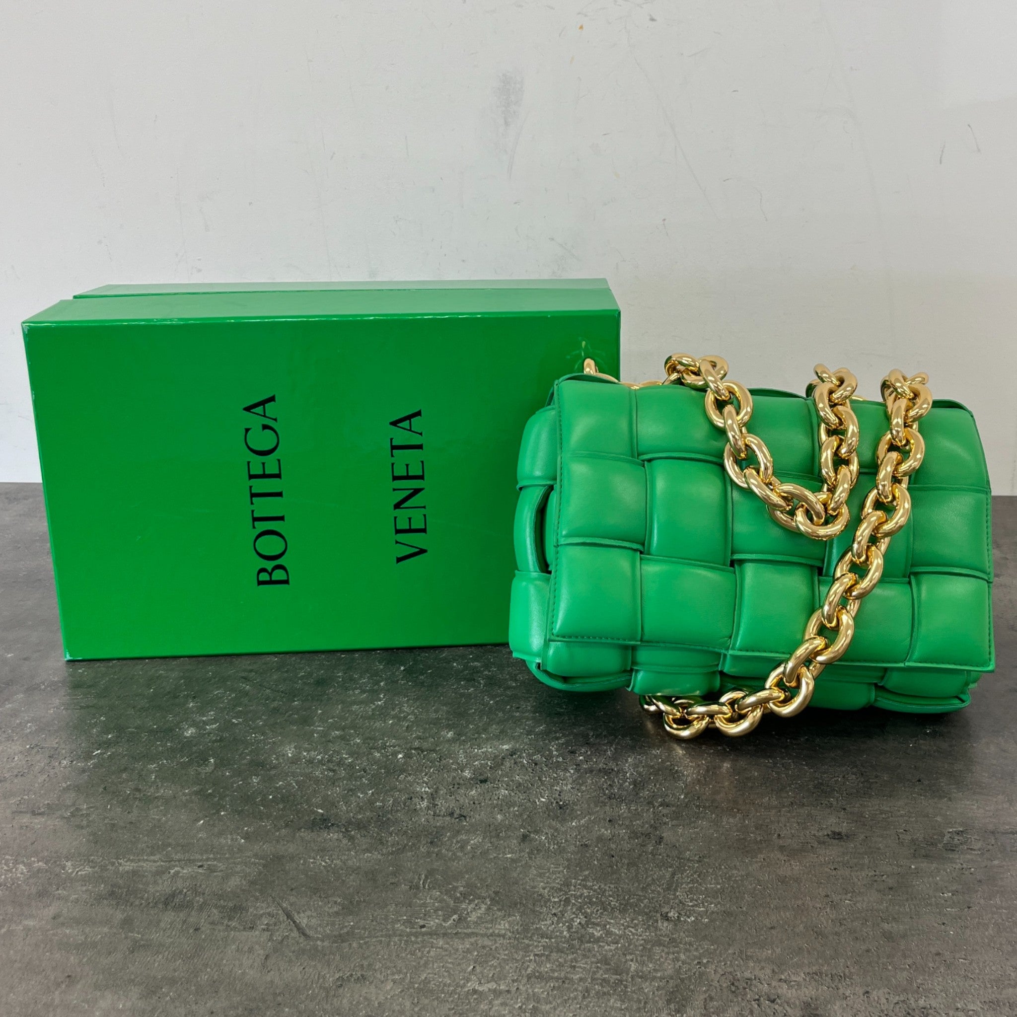 Women's The Chain Cassette Handbag Green