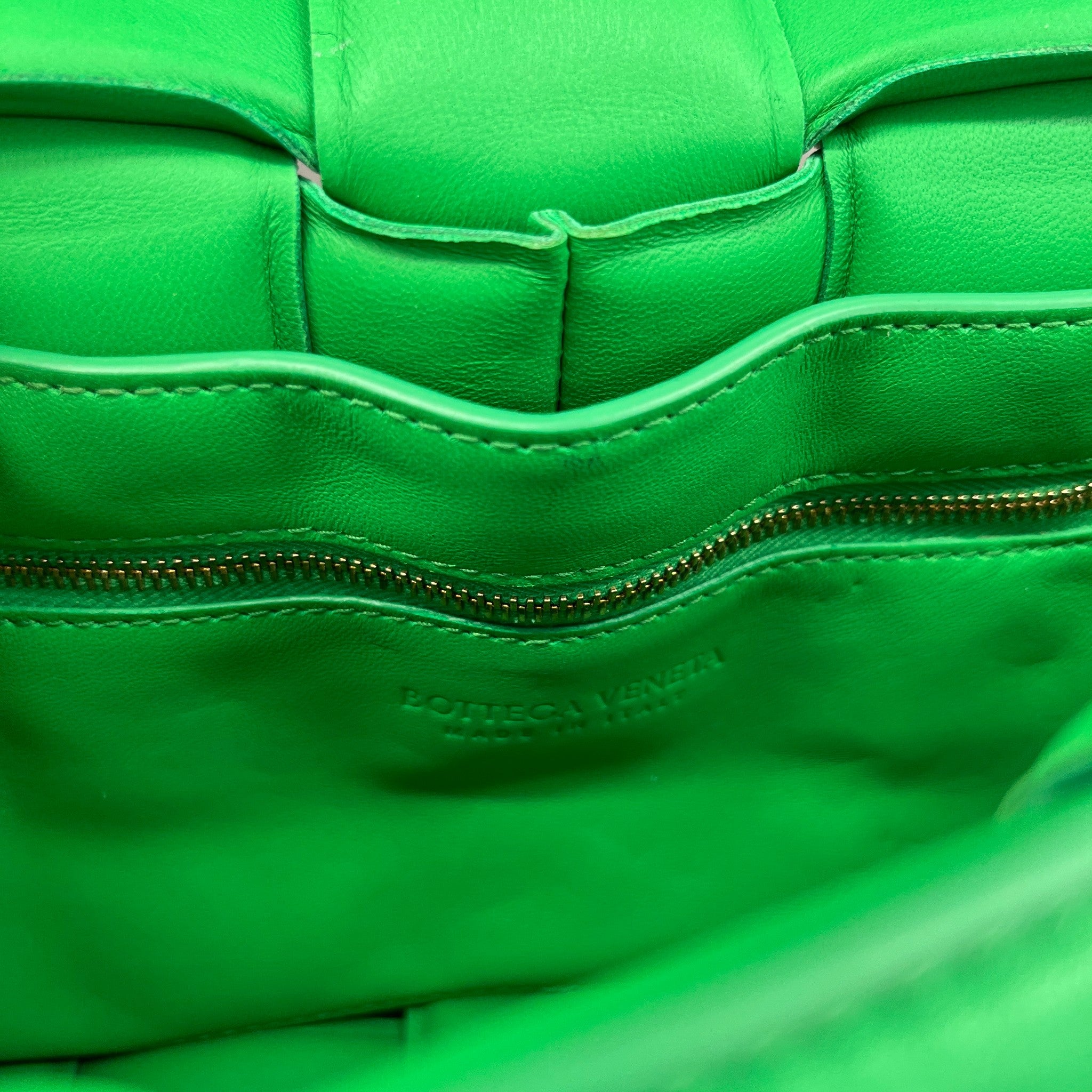 Women's The Chain Cassette Handbag Green