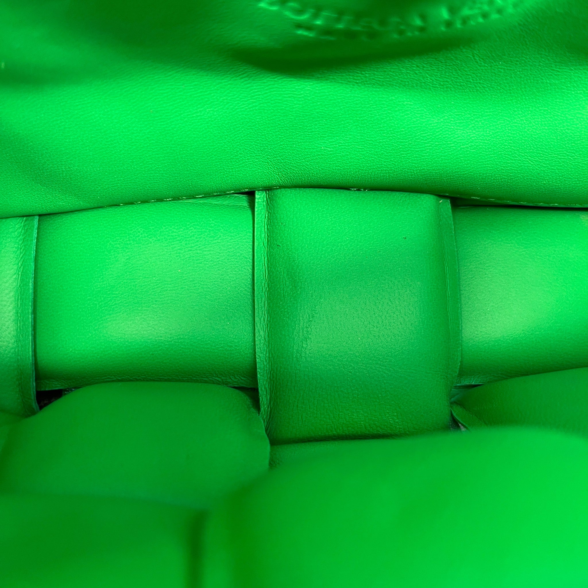 Women's The Chain Cassette Handbag Green