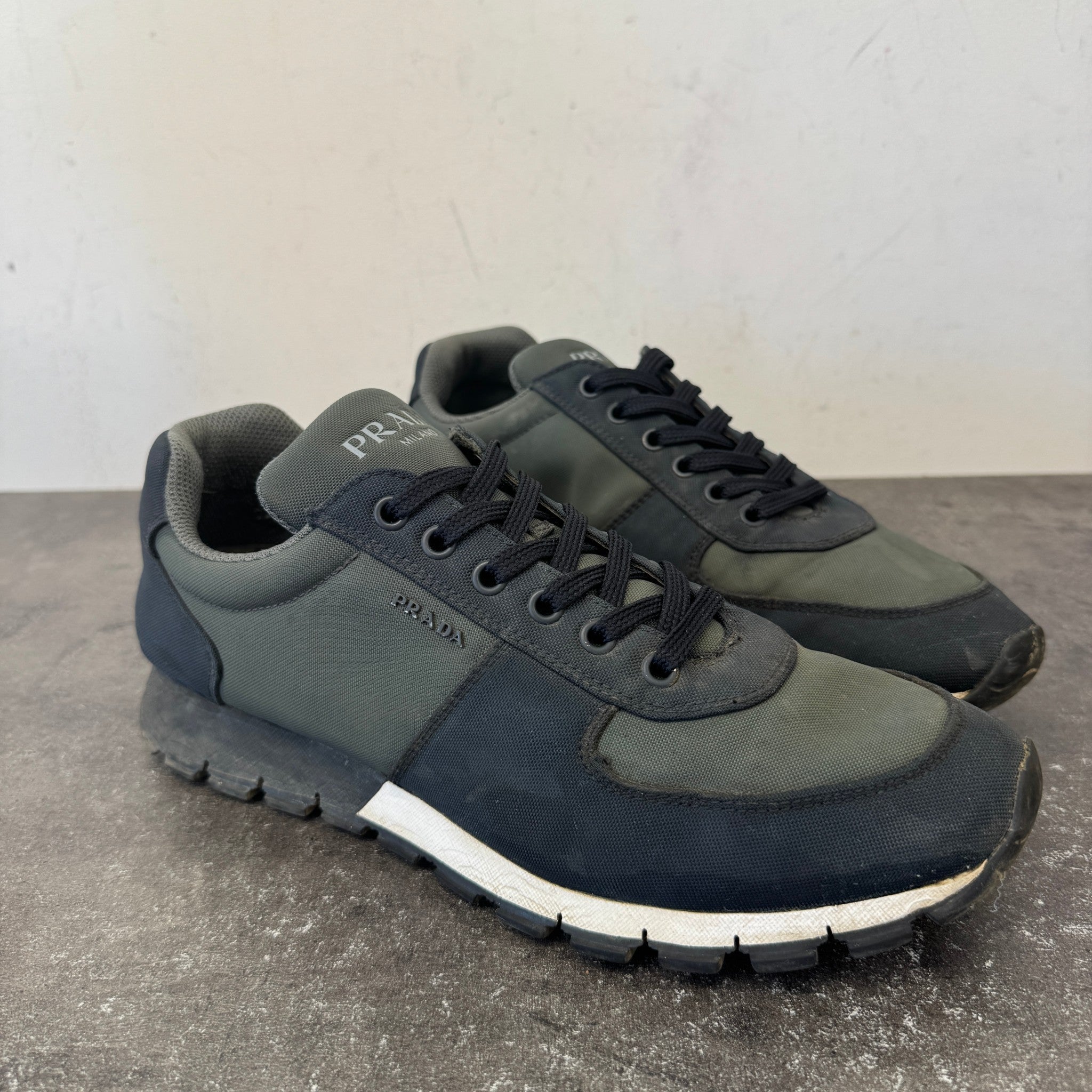 Men's Nylon Runners Low Trainers Khaki Size EU 42 / UK 8