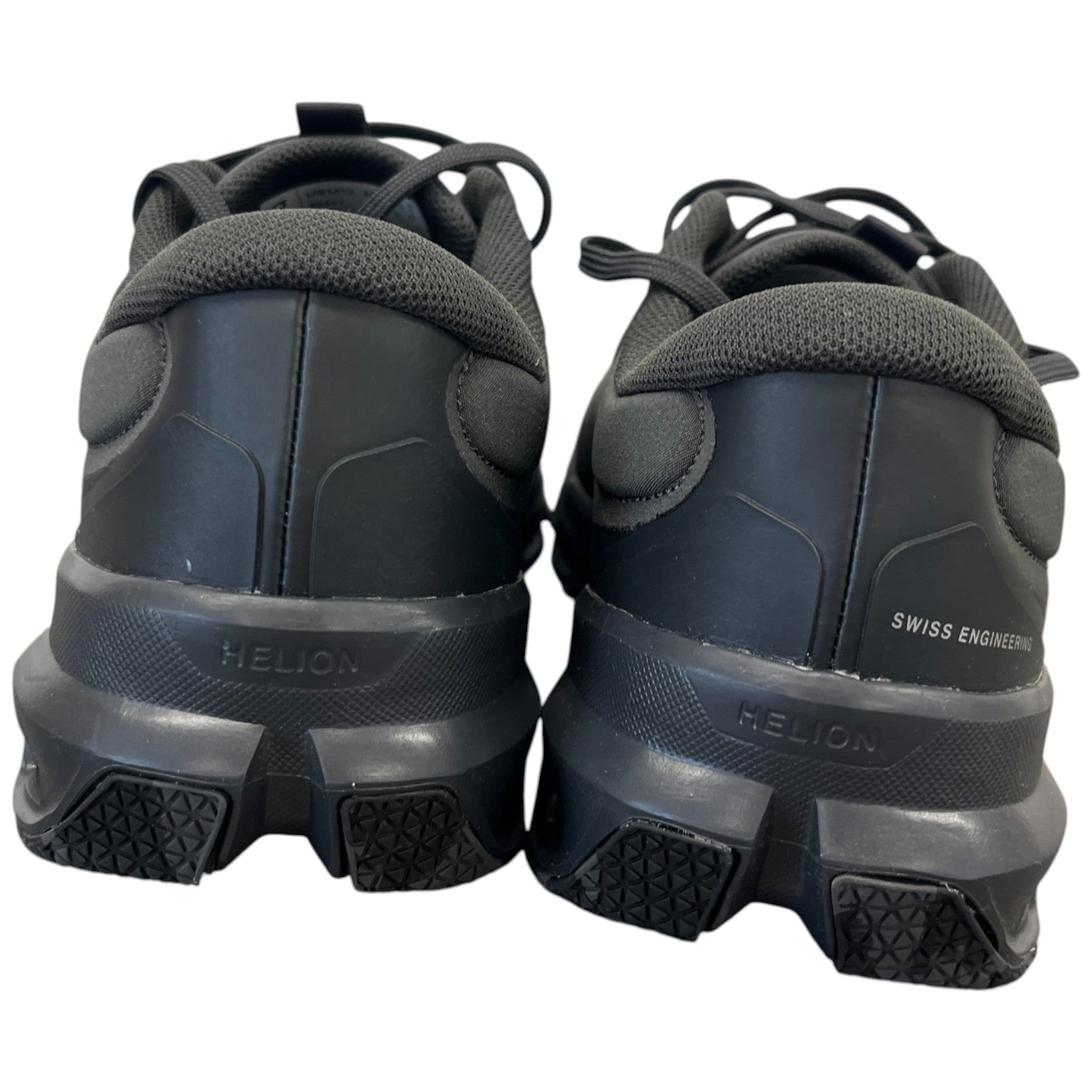 Men's X On Cloudventure 2 Low Trainers Black Size EU 45.5 / UK 11.5