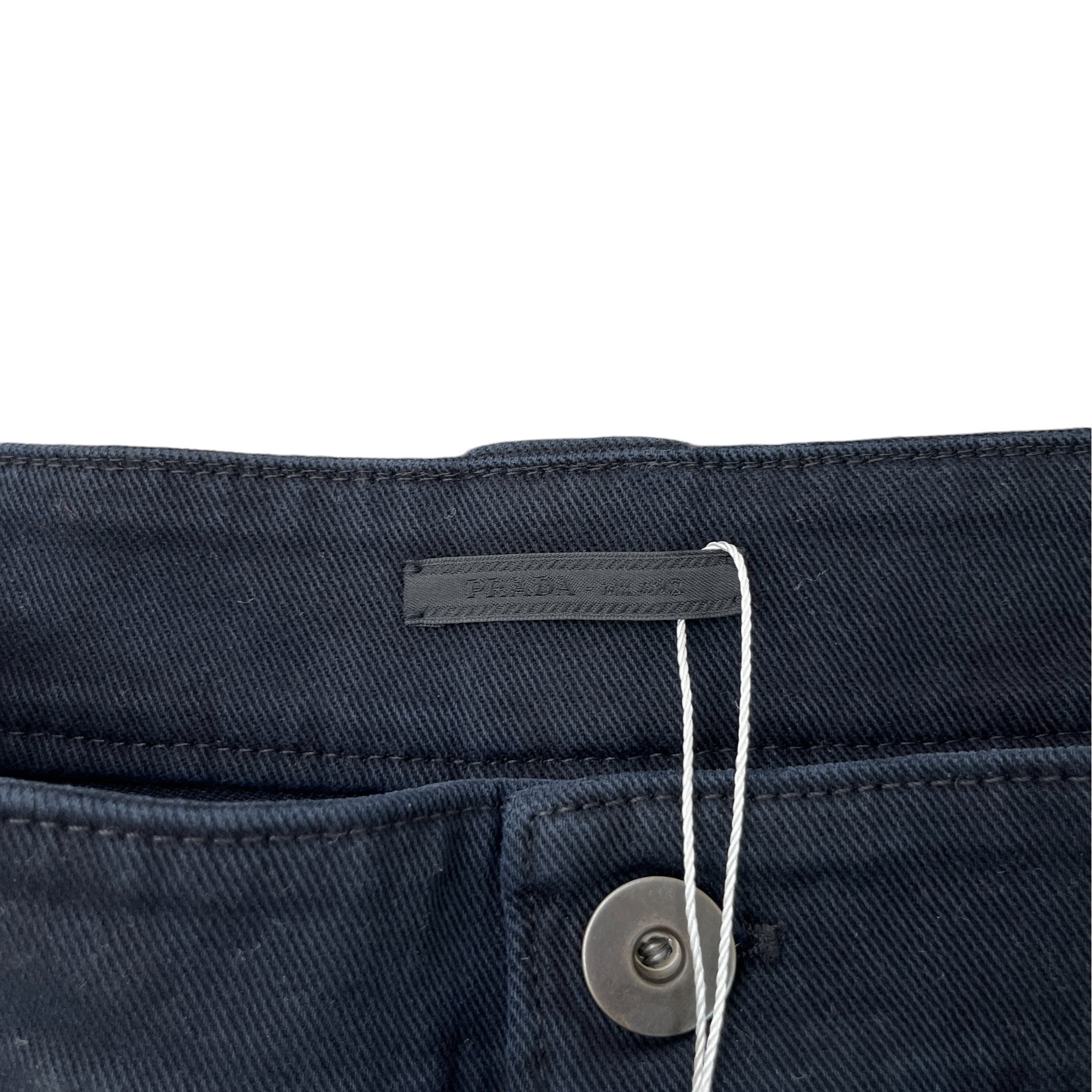 Men's Embossed Triangle Logo Shorts Navy Size IT 50 / UK 34