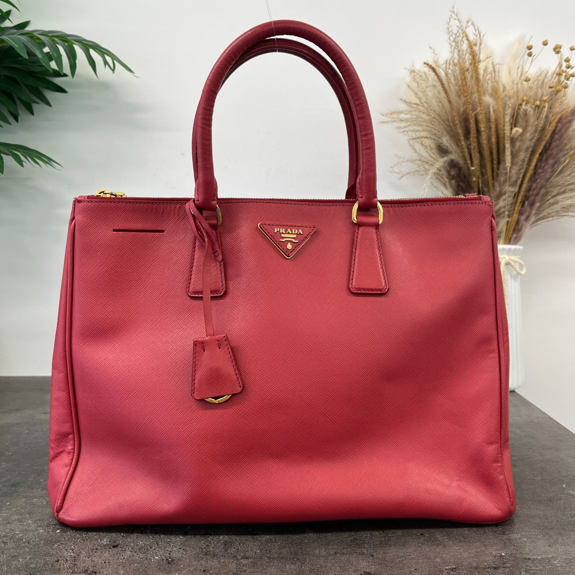 Women's Large Saffiano Lux Handbag Red