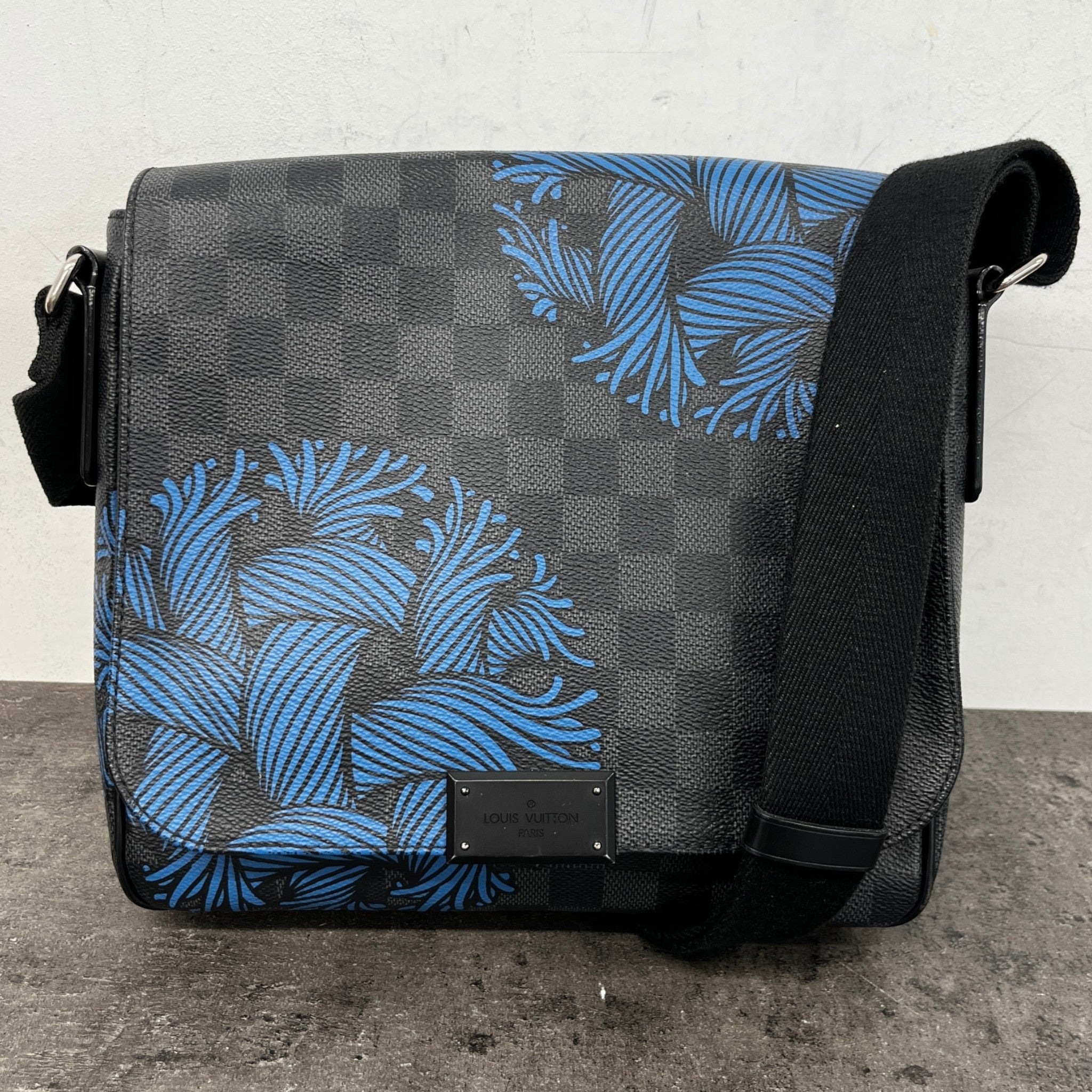 Men's Damier Graphite District Pm Christopher Nemeth Rope Messenger Bag Black