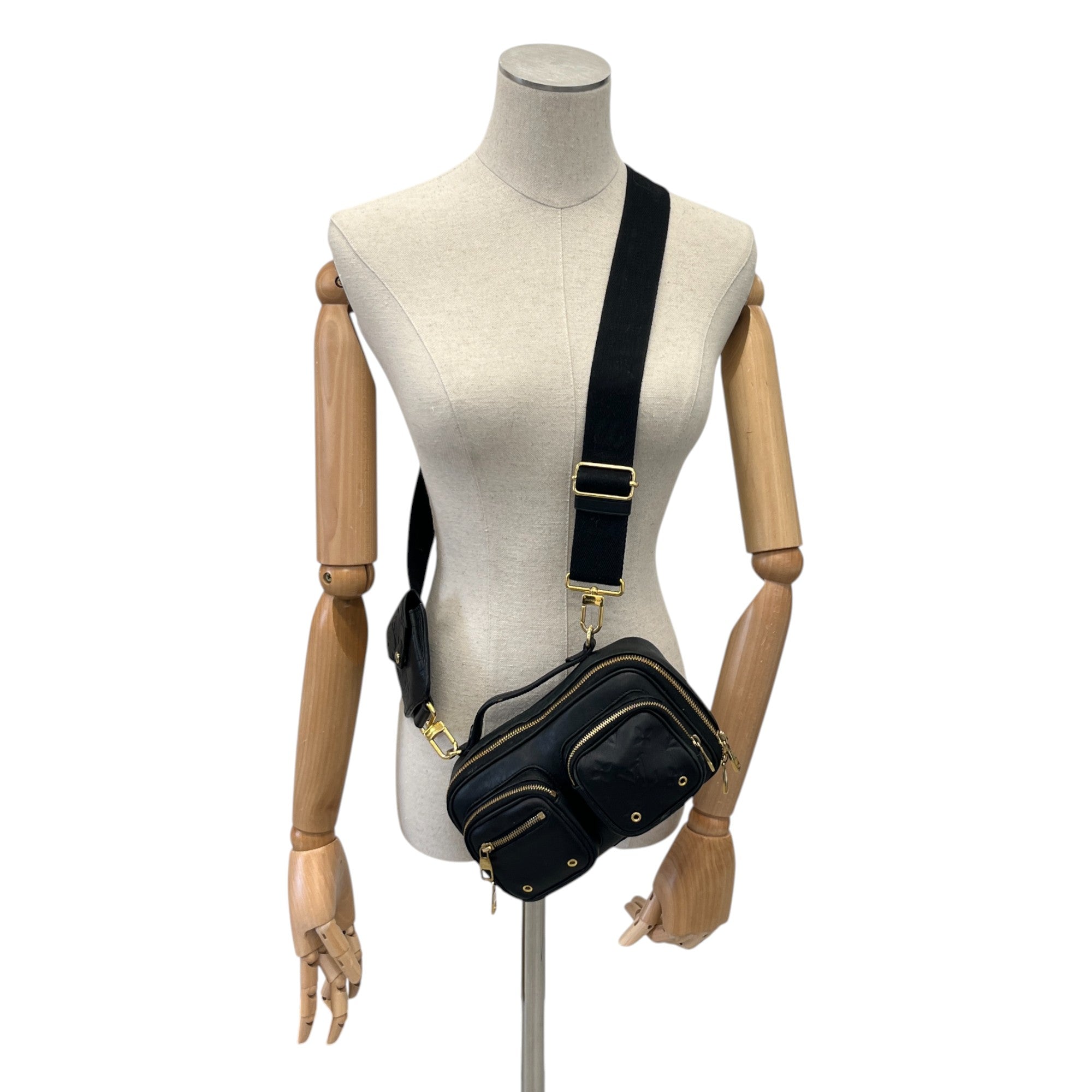 Women's Monogram Utility Handbag Black