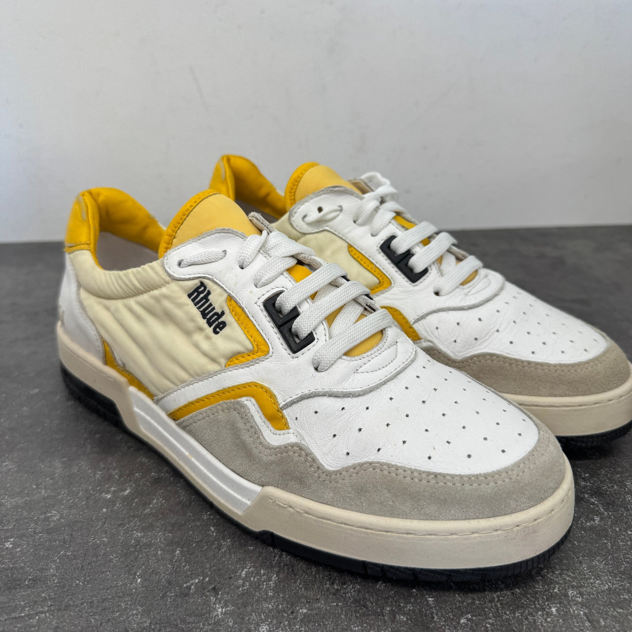 Men's Racing Low Trainers Cream Size EU 42 / UK 8