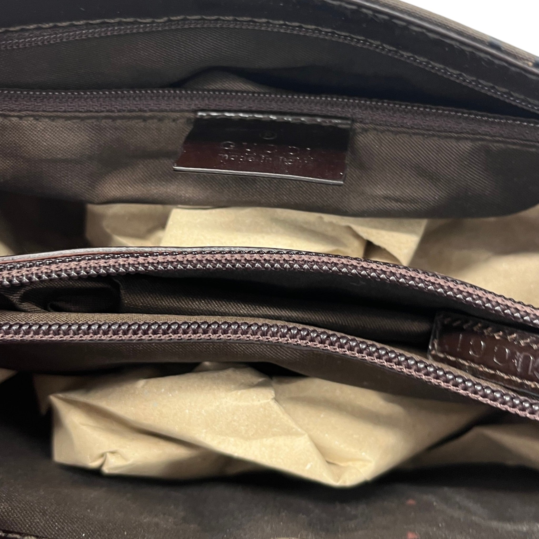 Women's Gg Supreme Messenger Bag Brown