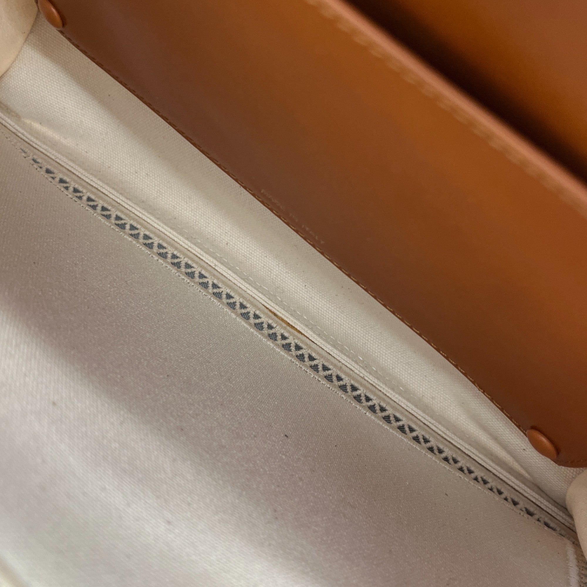 Women's Medium Peekaboo Handbag Cream