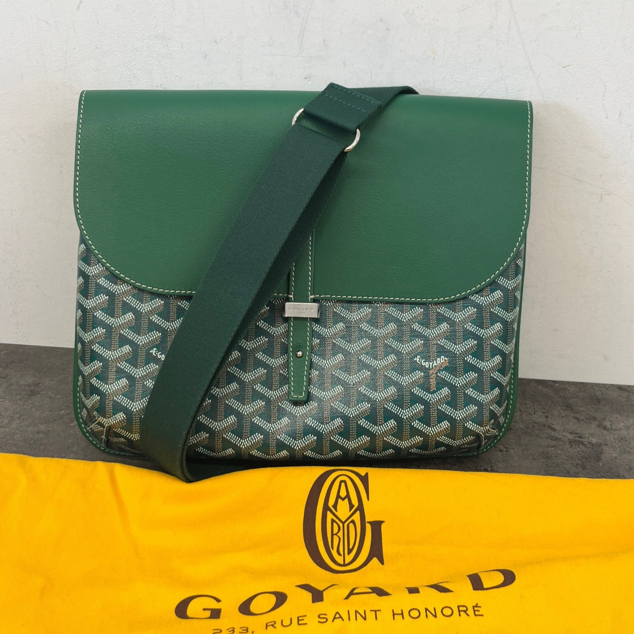 Men's Coursier Messenger Bag Green