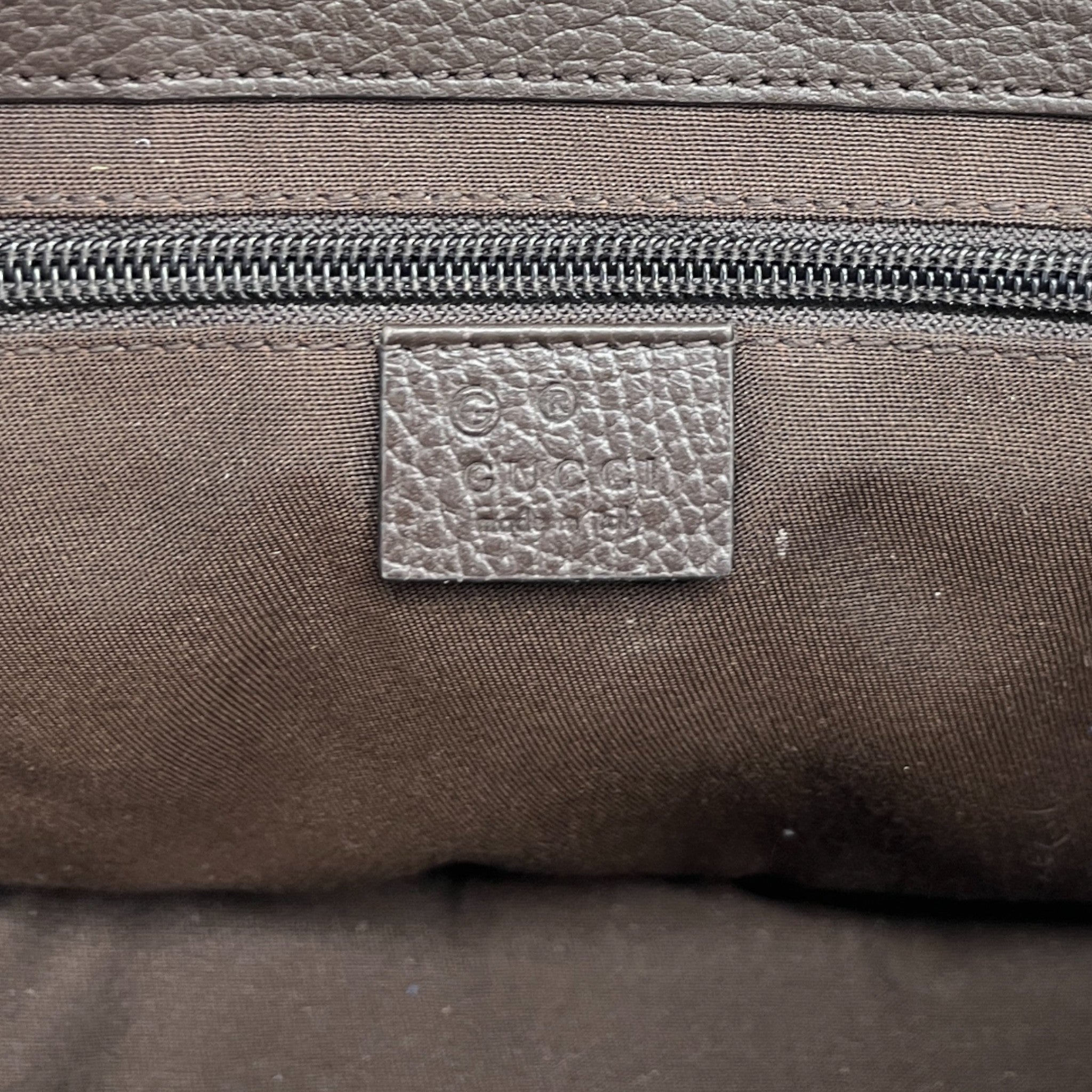 Women's Gg Supreme Messenger Bag Beige