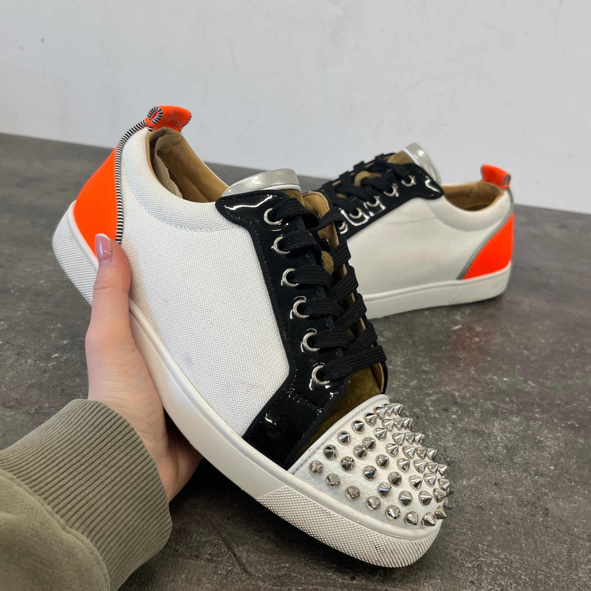 Men's Louis Spikes Flat Low Trainers White Size EU 40 / UK 6