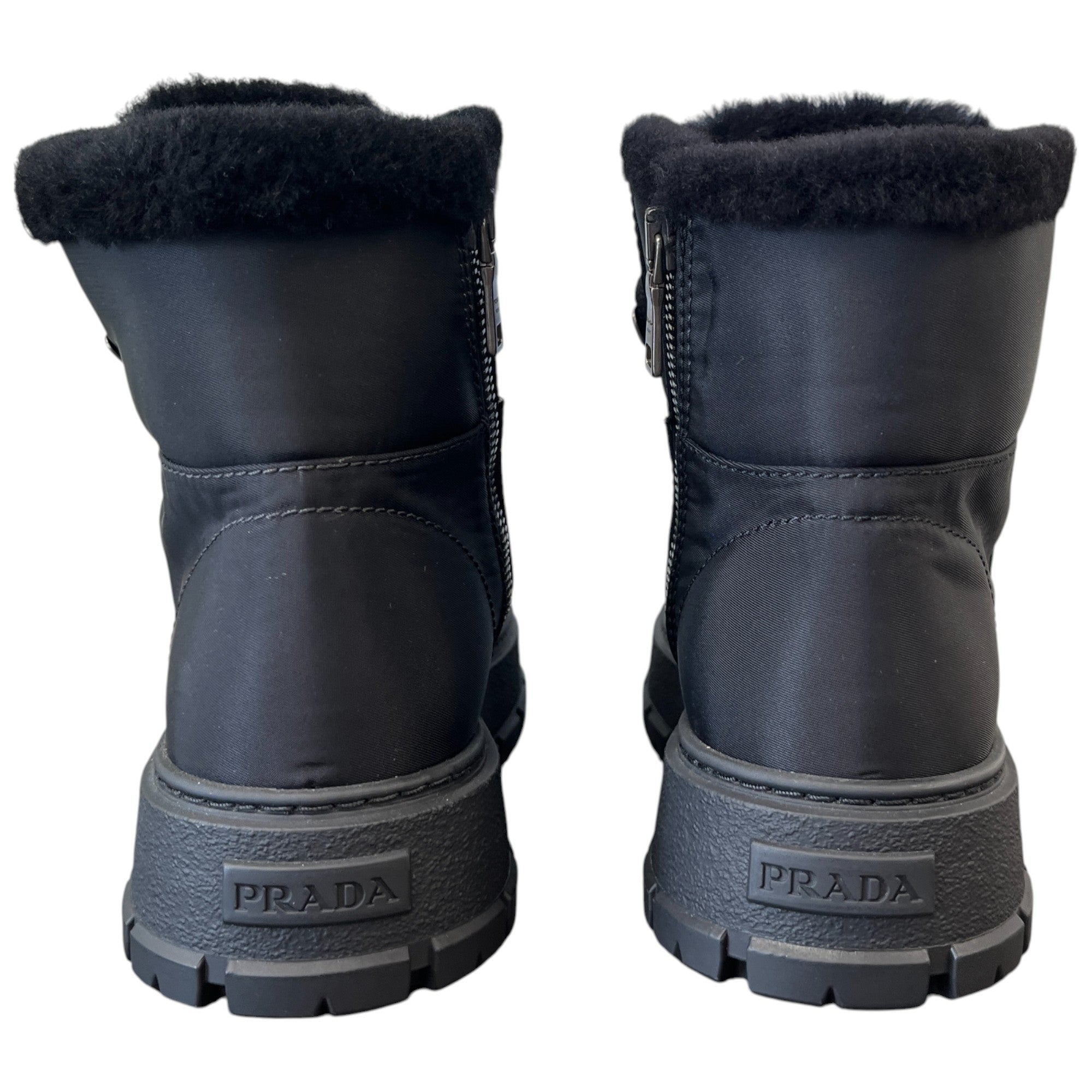 Women's Logo Plaque Shearling Boots Black Size EU 36 / UK 3