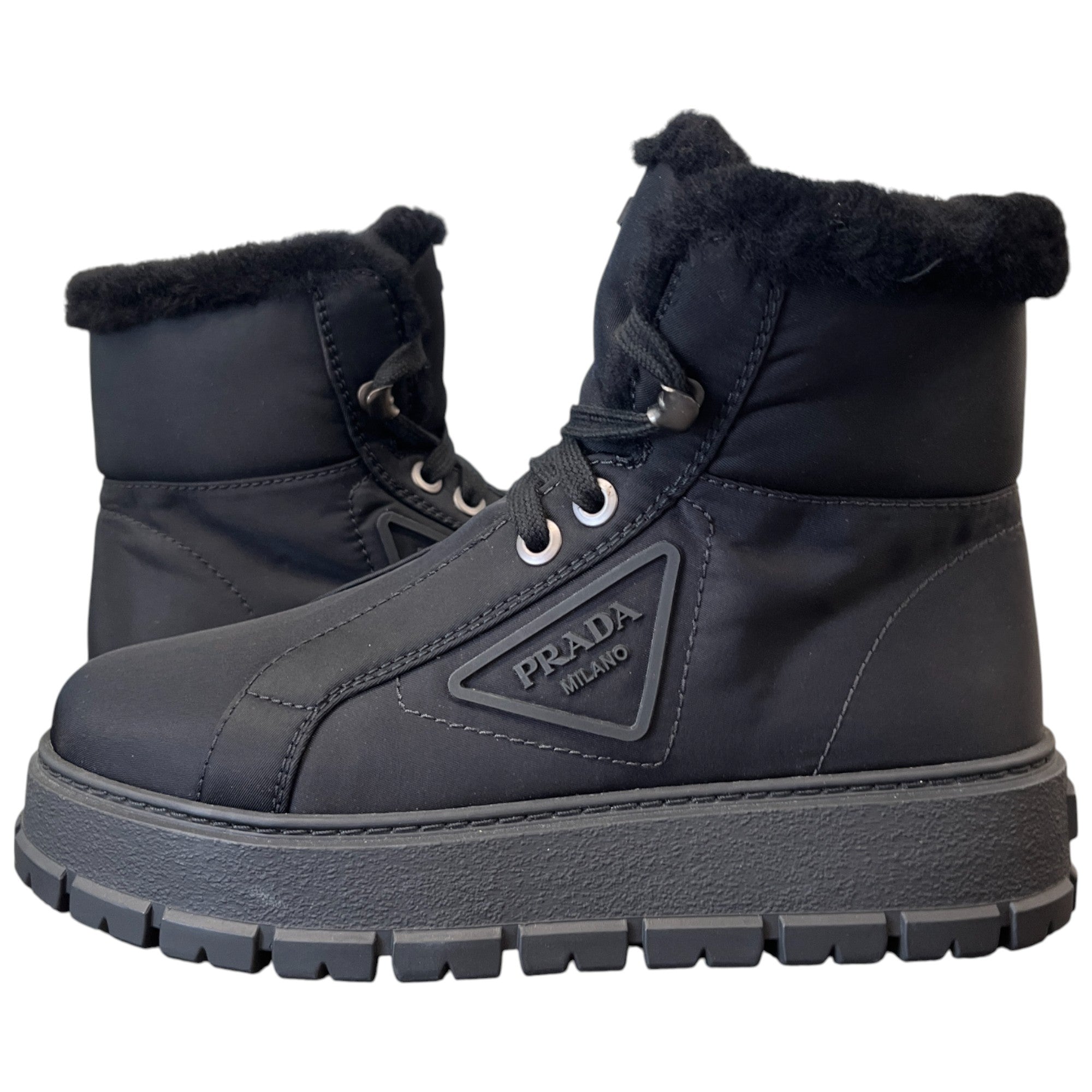 Women's Logo Plaque Shearling Boots Black Size EU 36 / UK 3