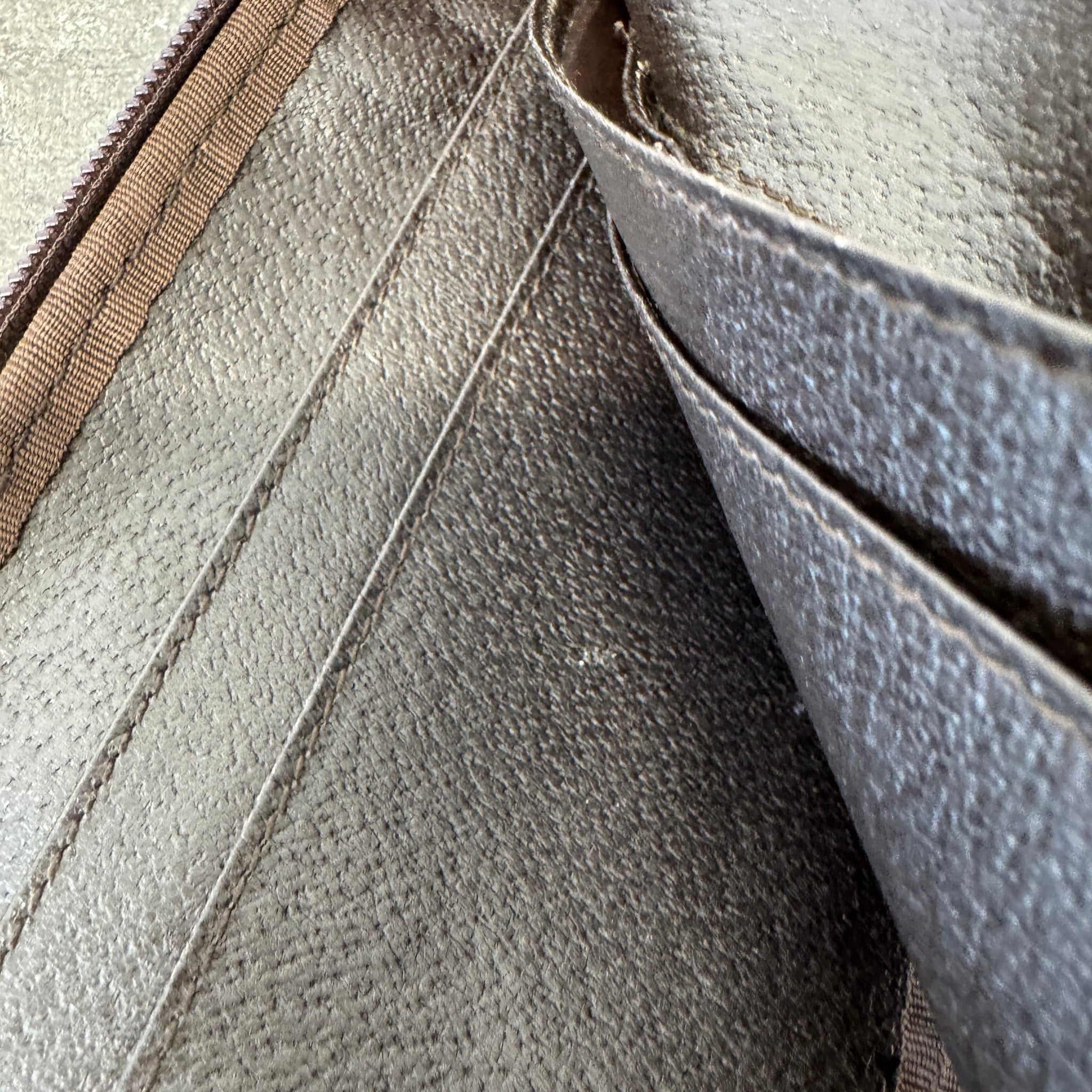 Gg Supreme Messenger Bag Beige