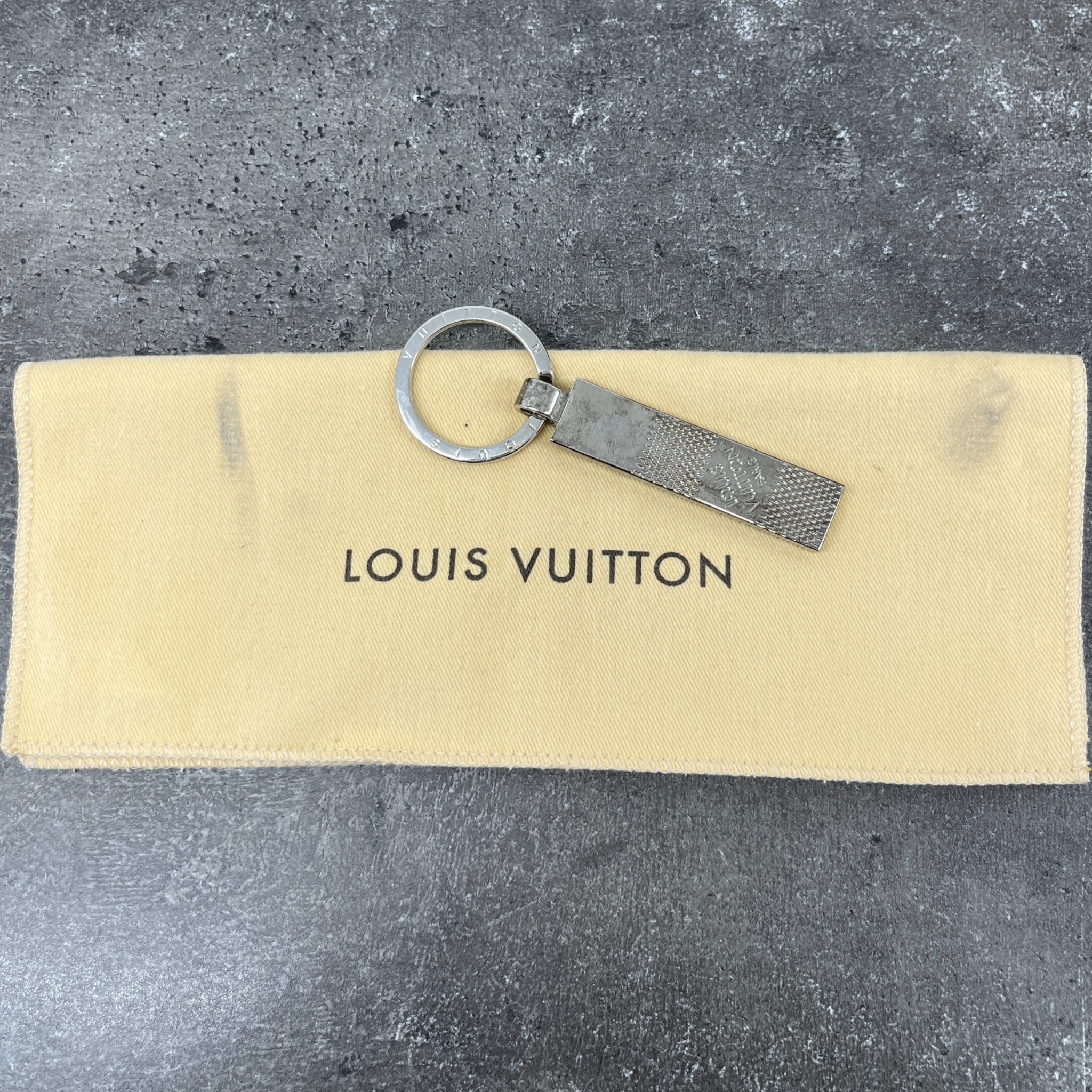 Men's Damier Logo Keyring Silver