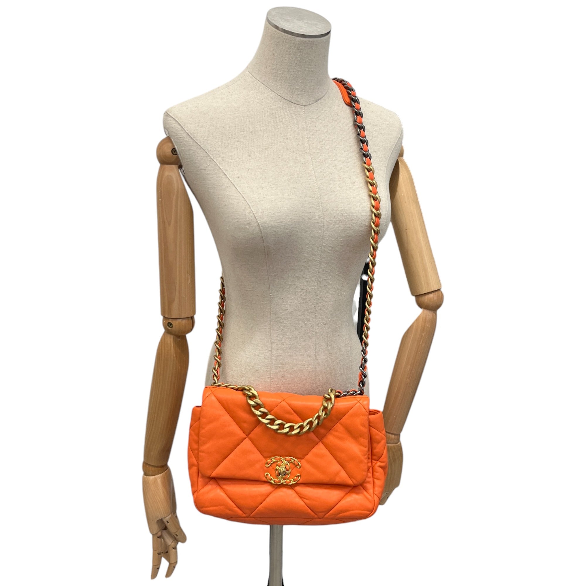 Women's 19 Quilted Bag Orange