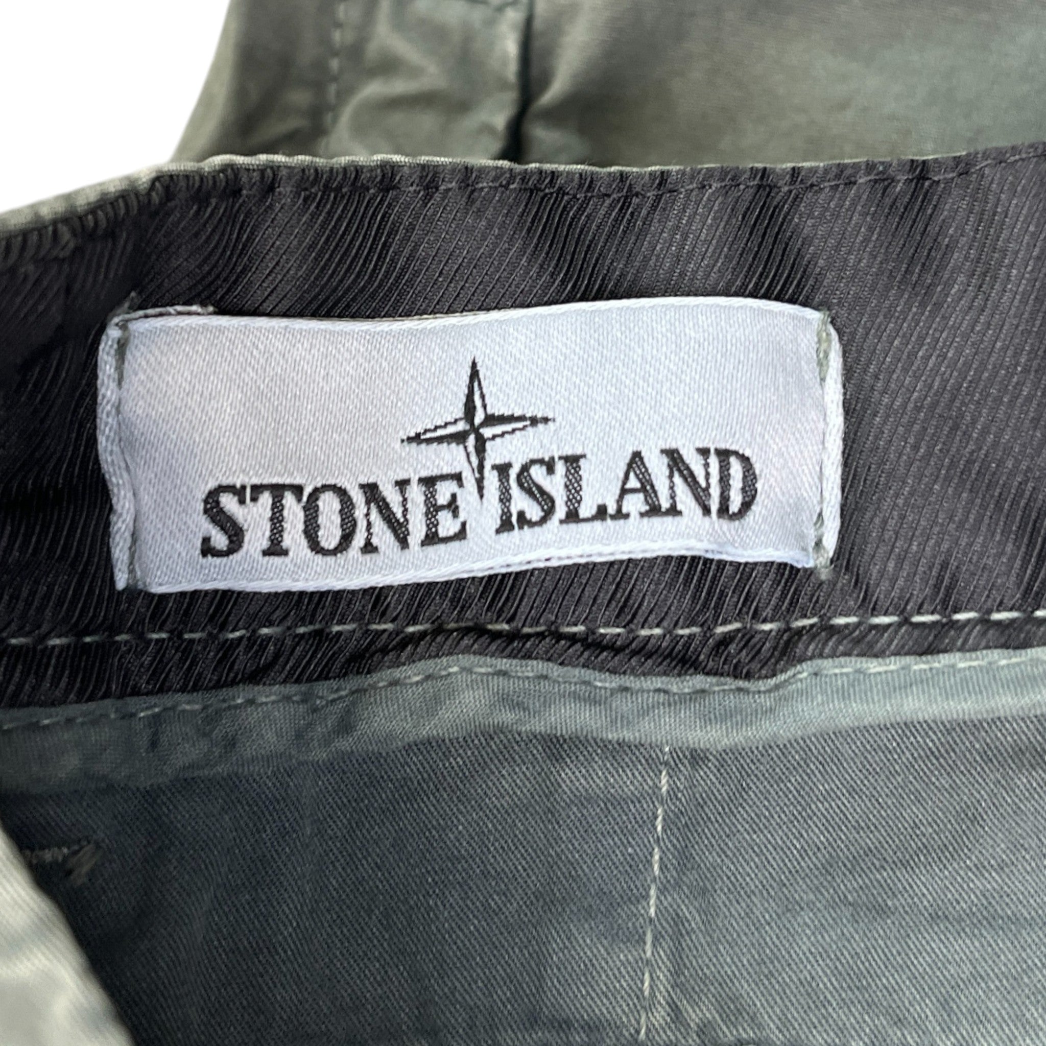 Men's Applique Logo Shorts Khaki Size Waist 34"