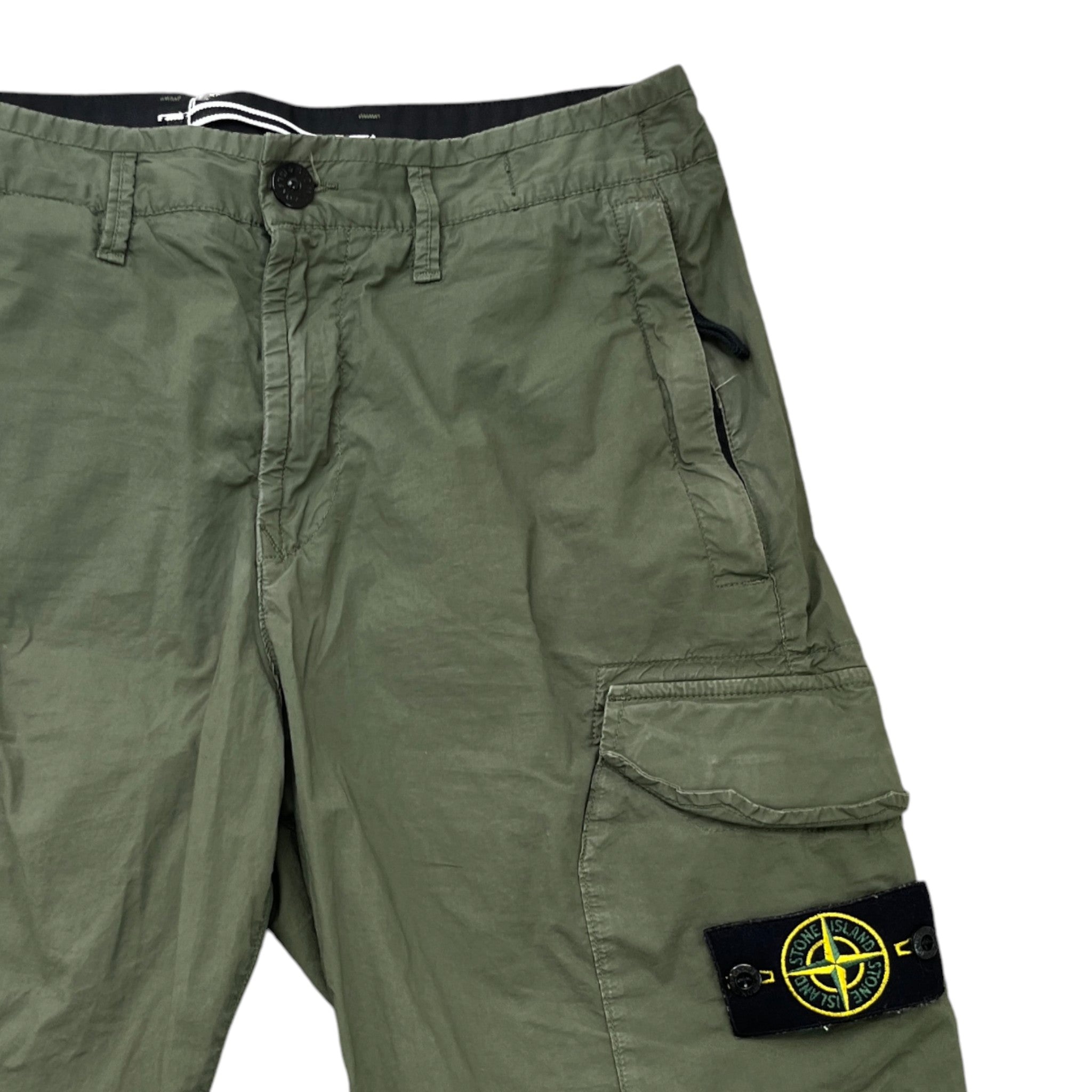 Men's Applique Logo Shorts Khaki Size Waist 28"