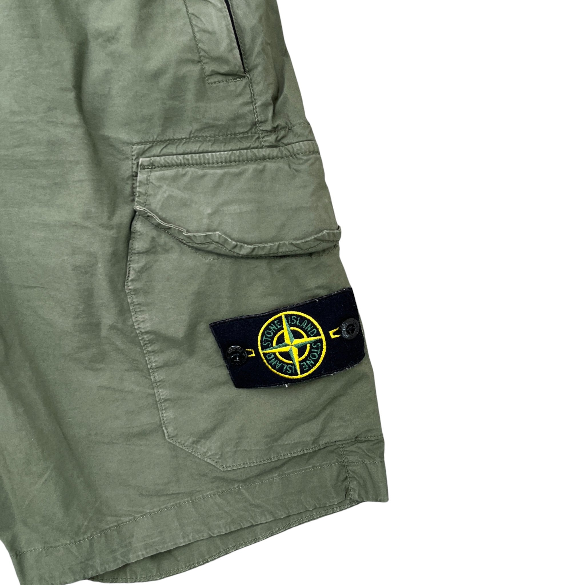 Men's Applique Logo Shorts Khaki Size Waist 28"