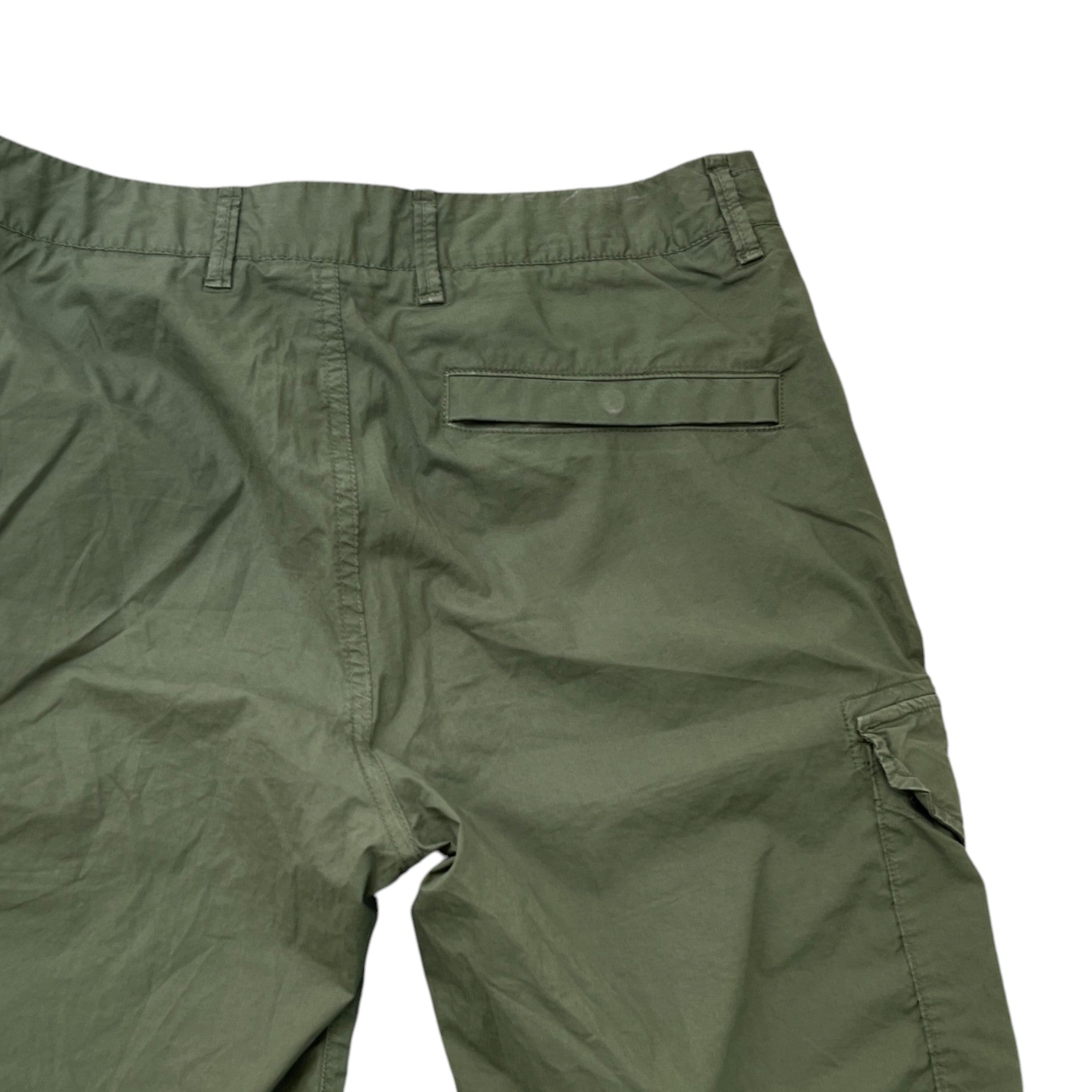 Men's Applique Logo Shorts Khaki Size Waist 28"