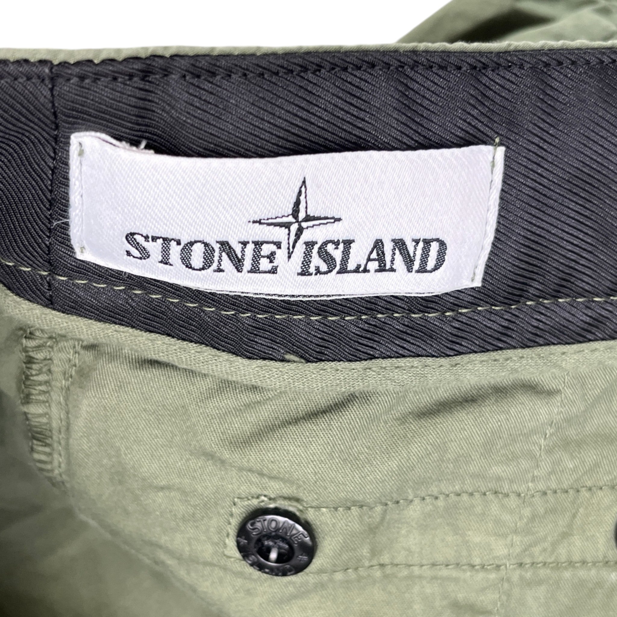 Men's Applique Logo Shorts Khaki Size Waist 28"