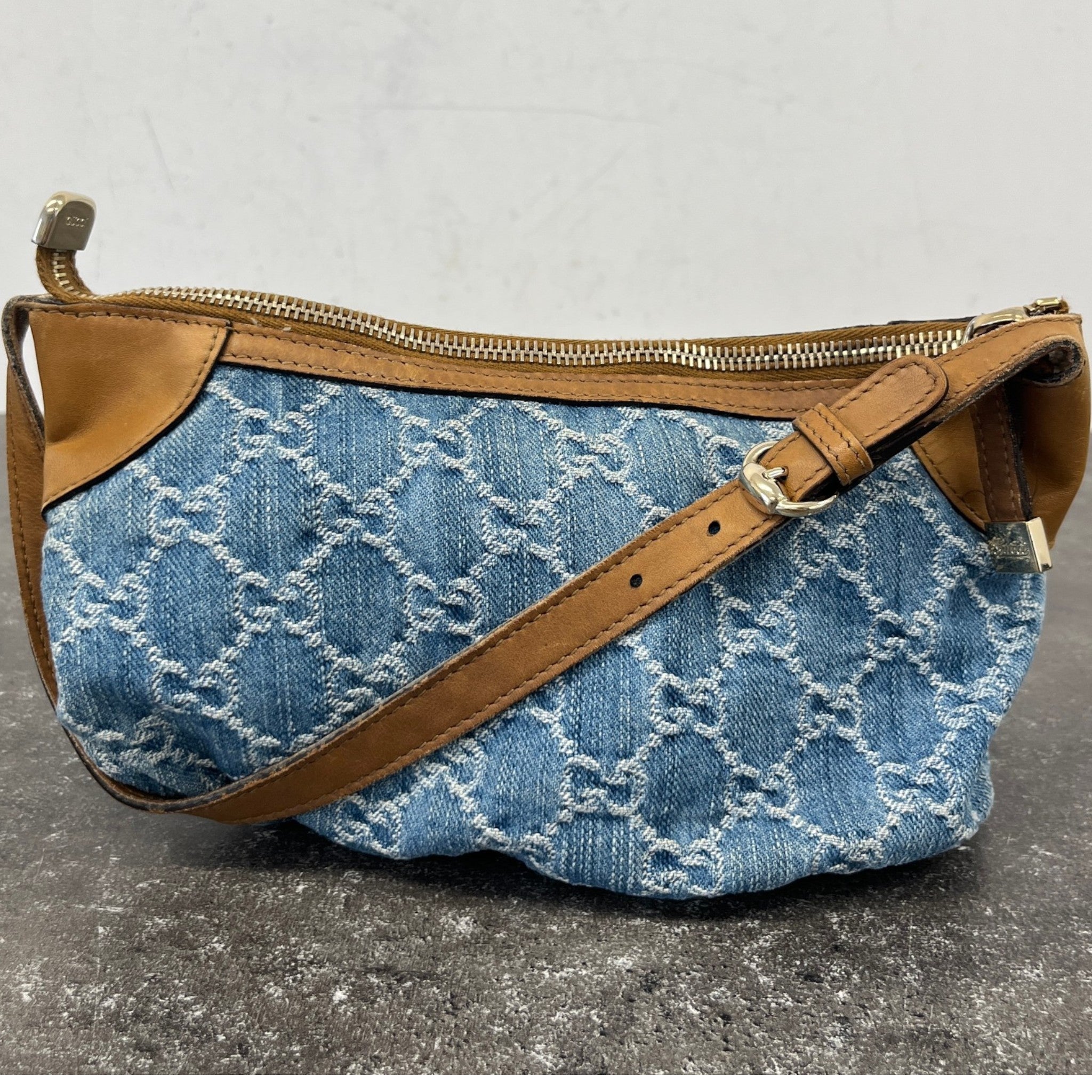 Women's Gg Supreme Mini Hobo Bag Blue