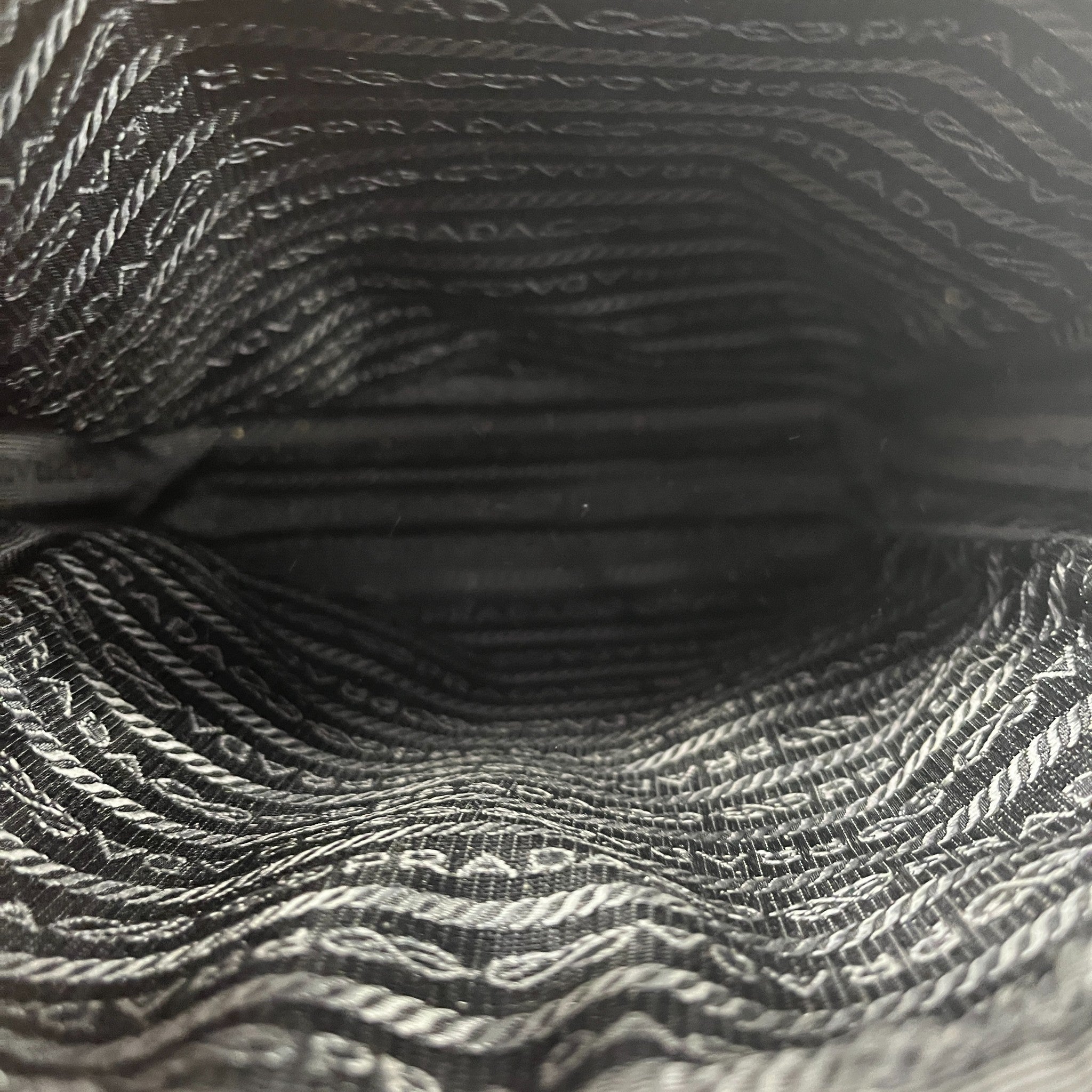 Men's Nylon Logo Messenger Bag Black