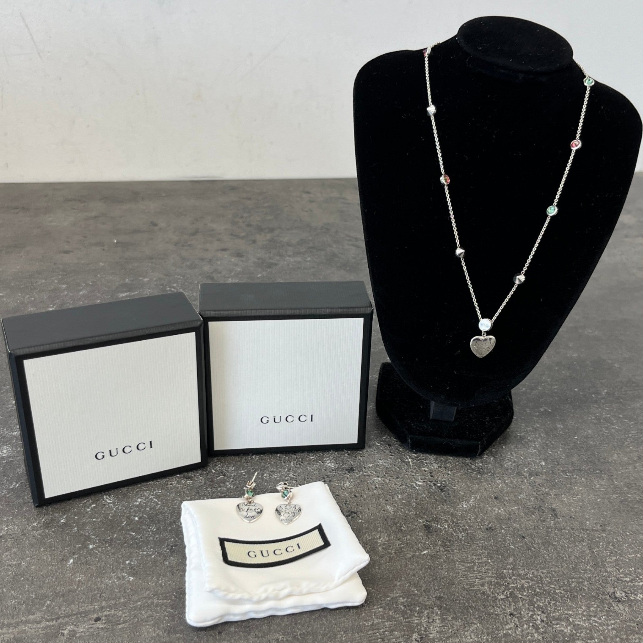 Women's Blind For Love Necklace + Earrings Silver