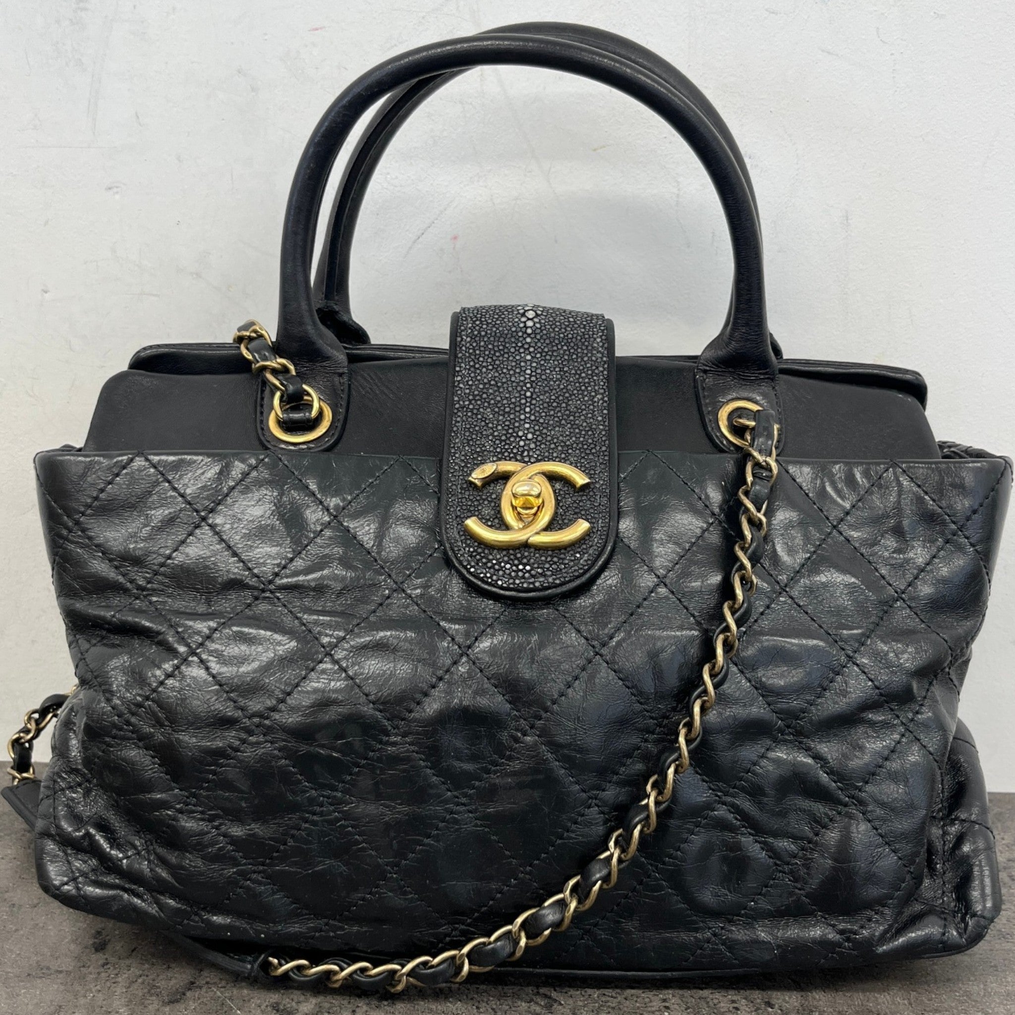 Women's Small Stingray Bindi Tote Handbag Black