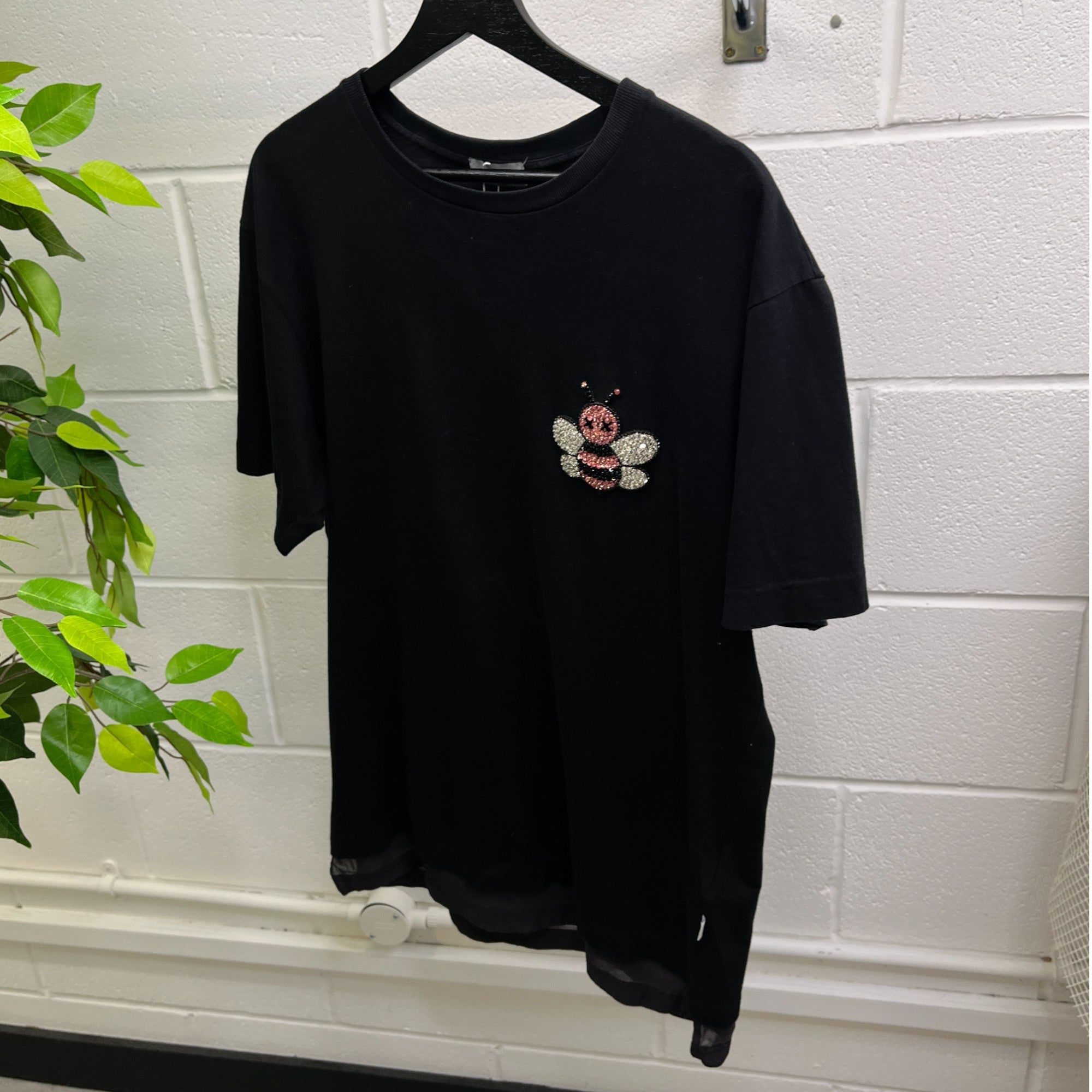 Men's X Kaws Crystal Bee T-Shirt Black Size M