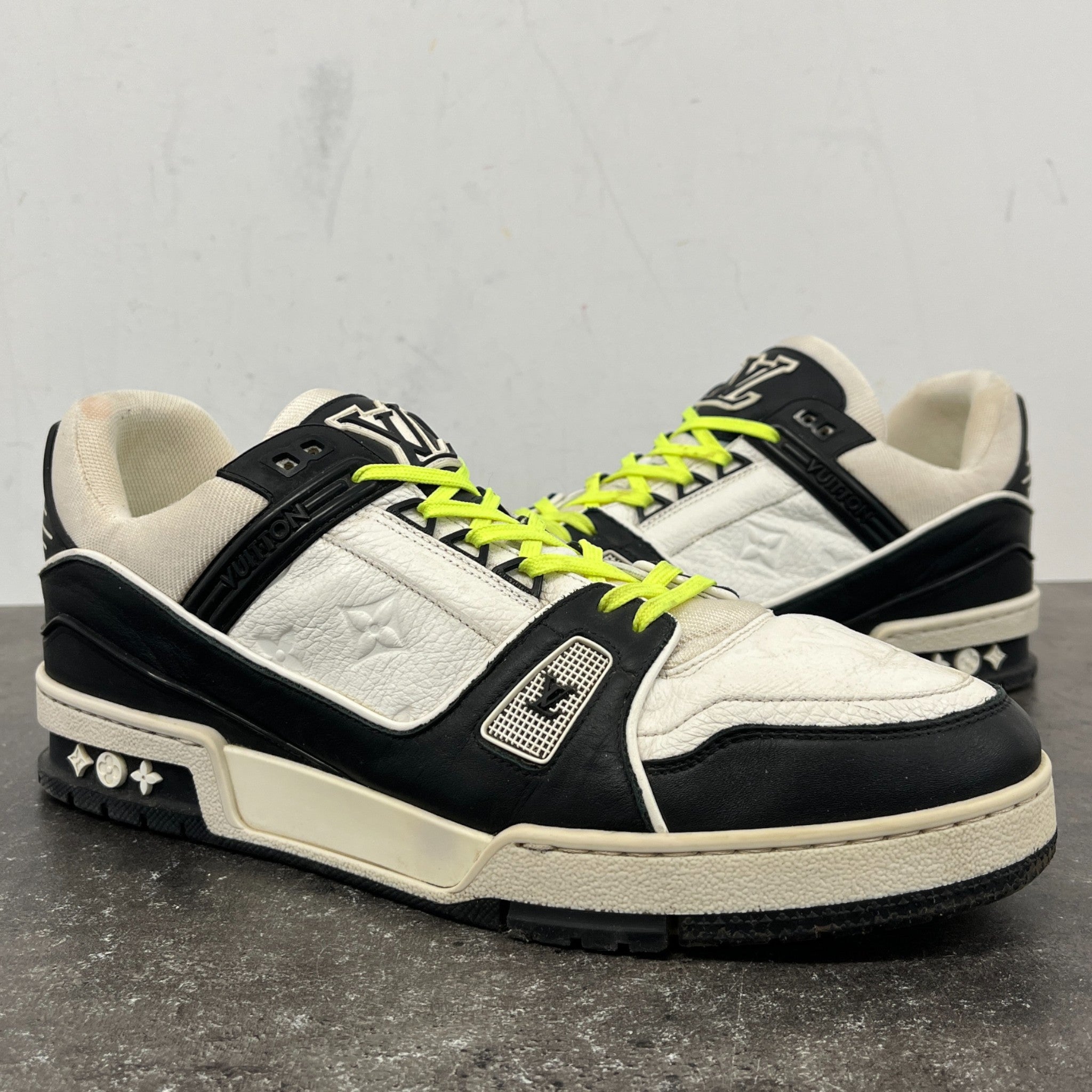 Men's Lv Low Trainers White Size EU 43 / UK 9