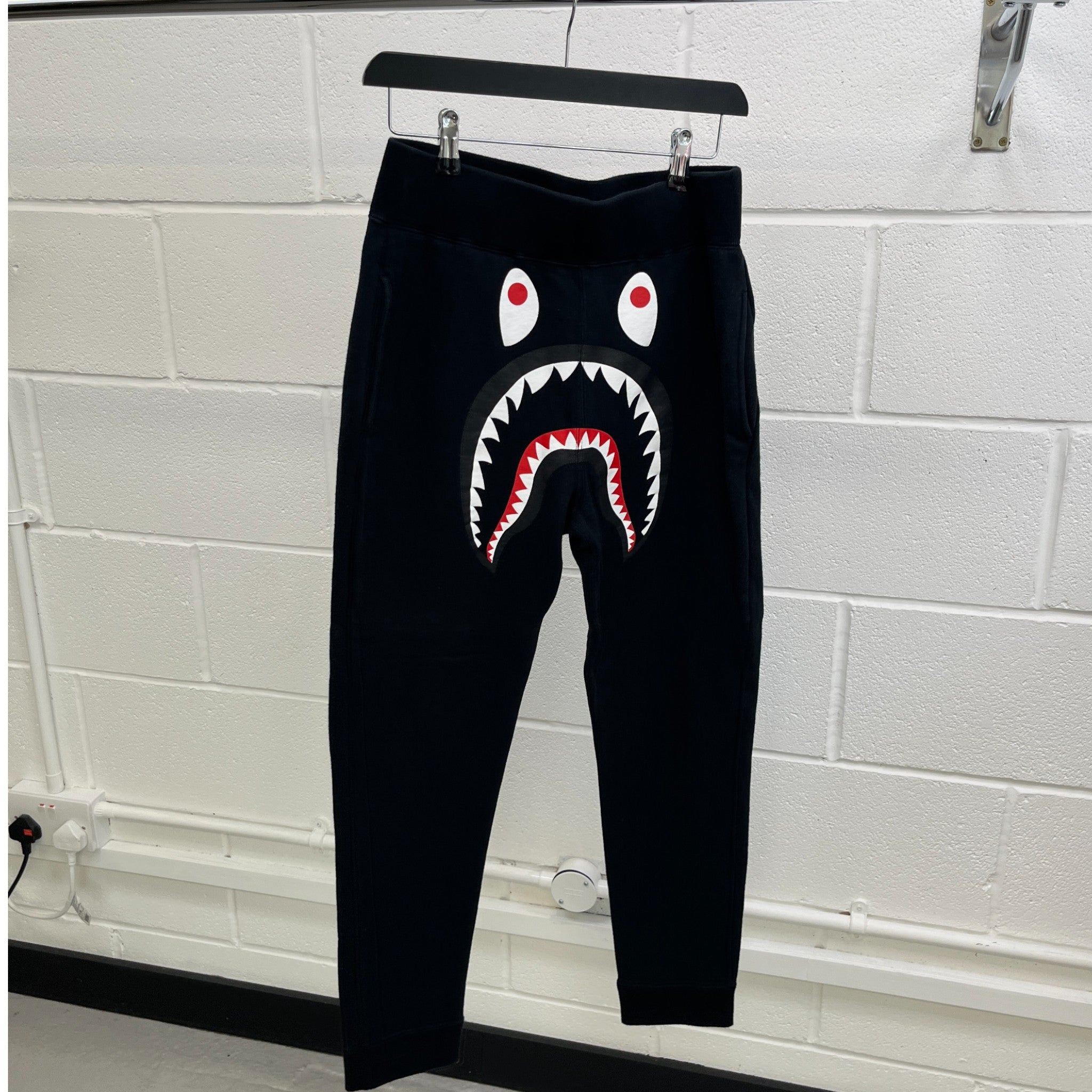 Men's Shark Slim Joggers Black Size S