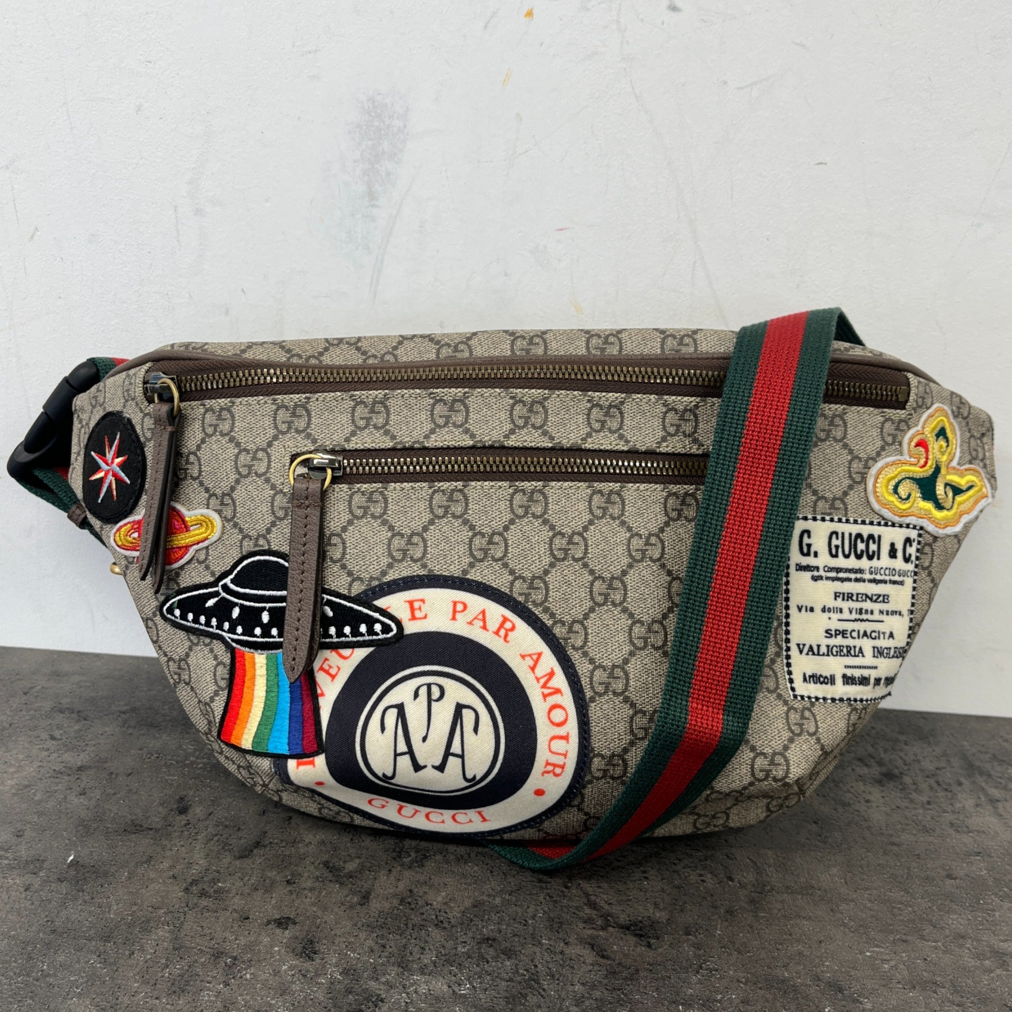 Gg Supreme Courrier Belt Bag Beige