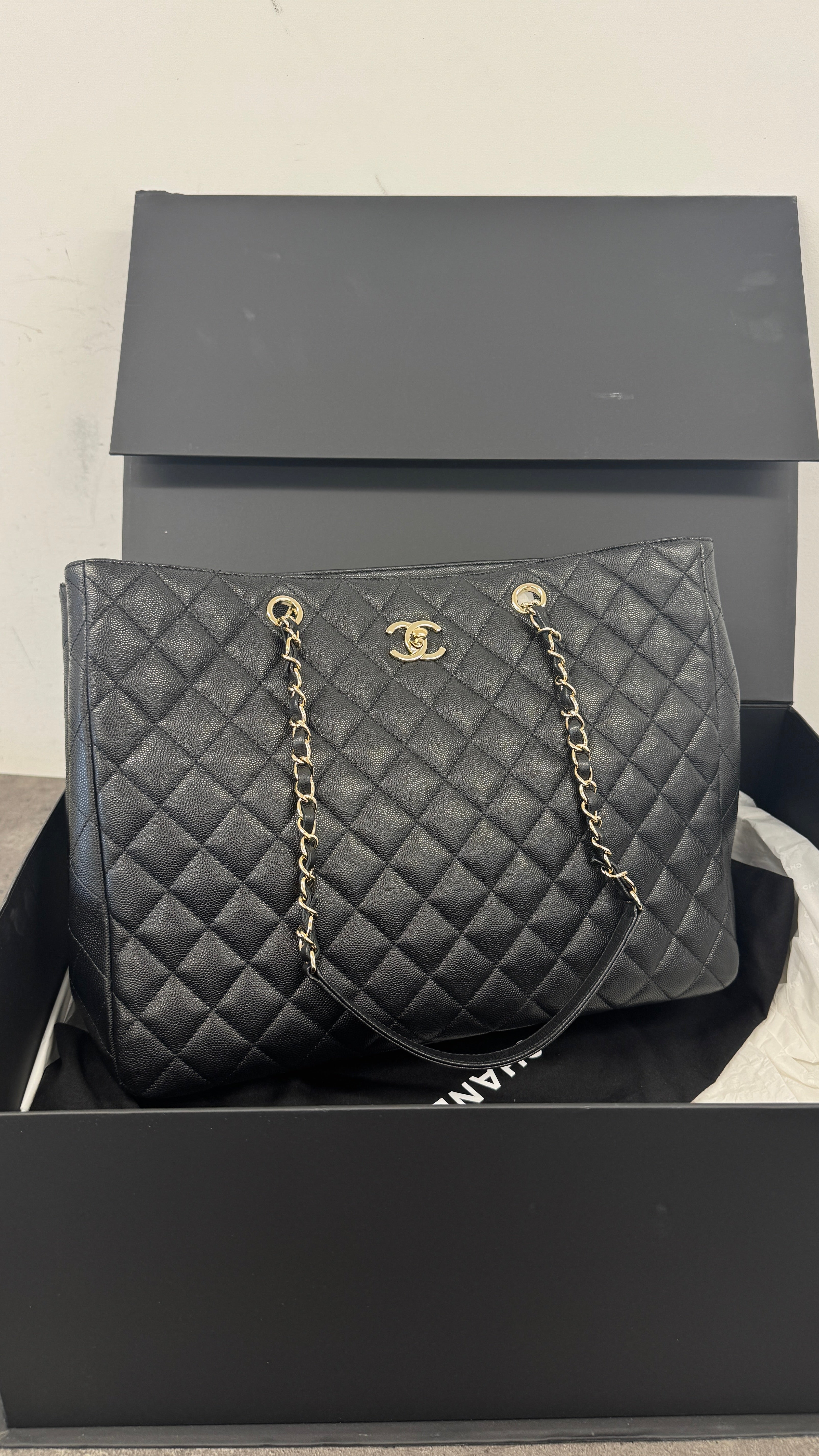 Women's Timeless Cc Shopping Tote Caviar Bag Black