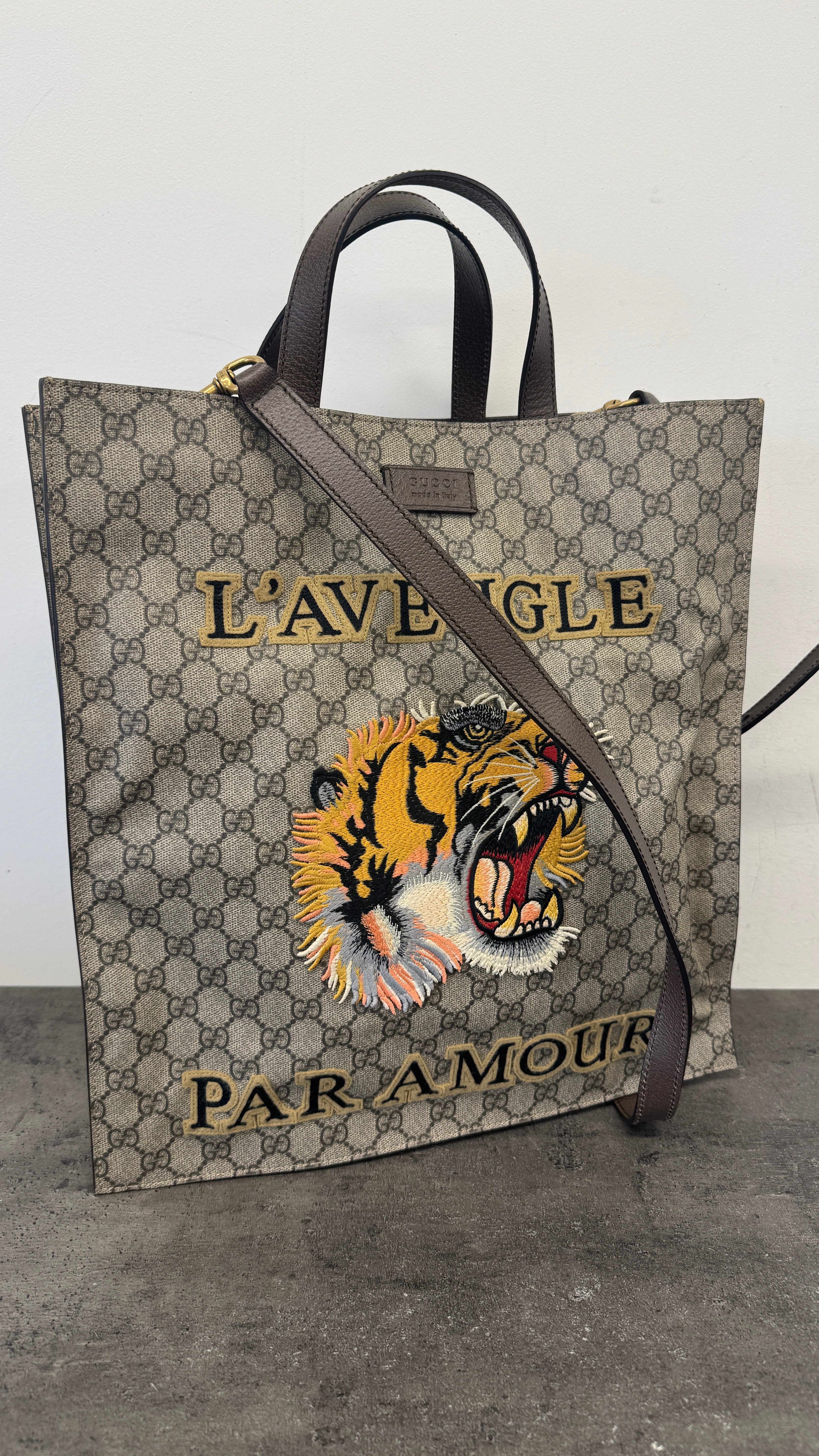 Women's Gg Supreme Tiger Patch Paramour Tote Bag Beige