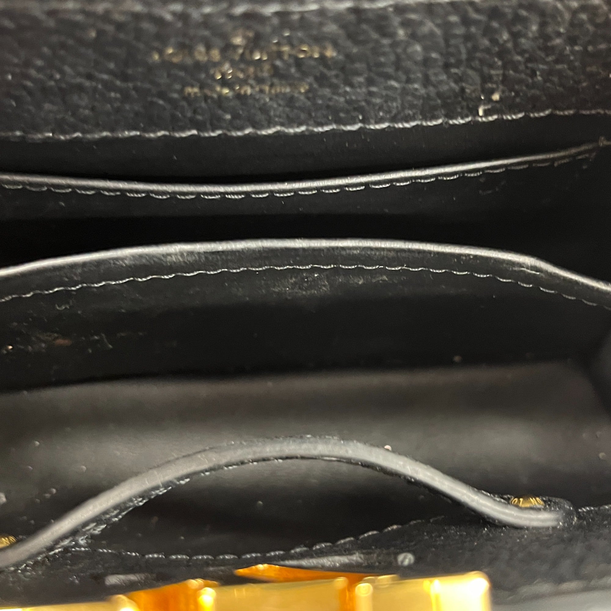 Women's Capucines Mini Python Handbag Black