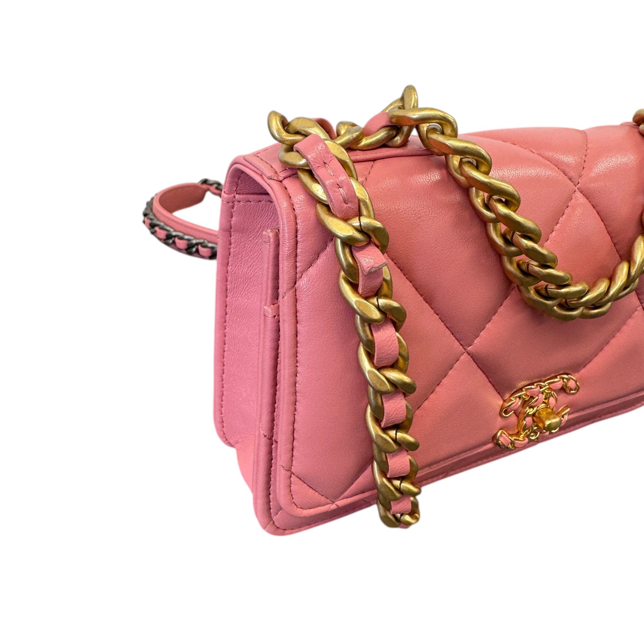 Women's 19 Wallet On Chain Woc Lambskin Bag Pink