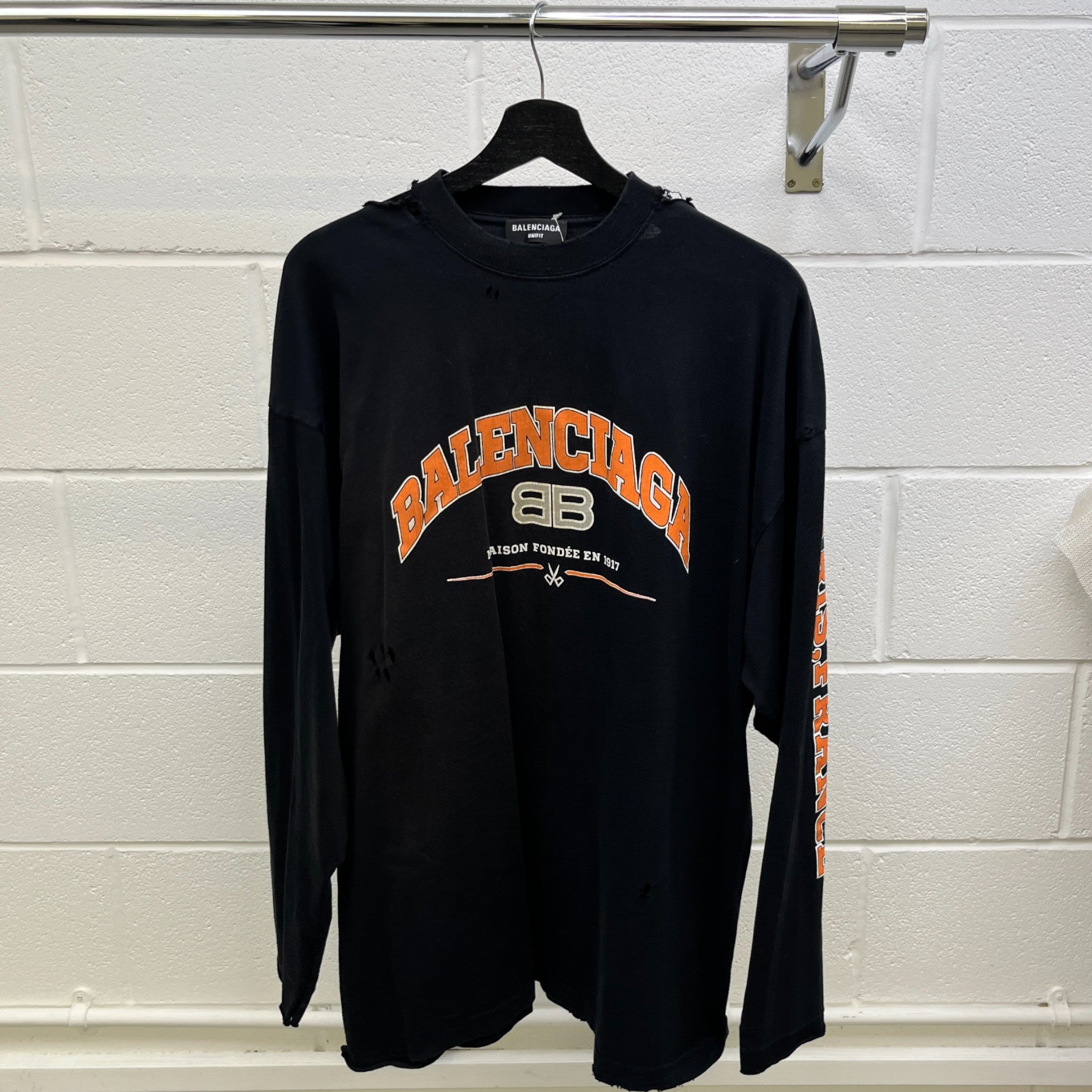 Men's Distressed Logo Print Long Sleeve T-Shirt Black Size S