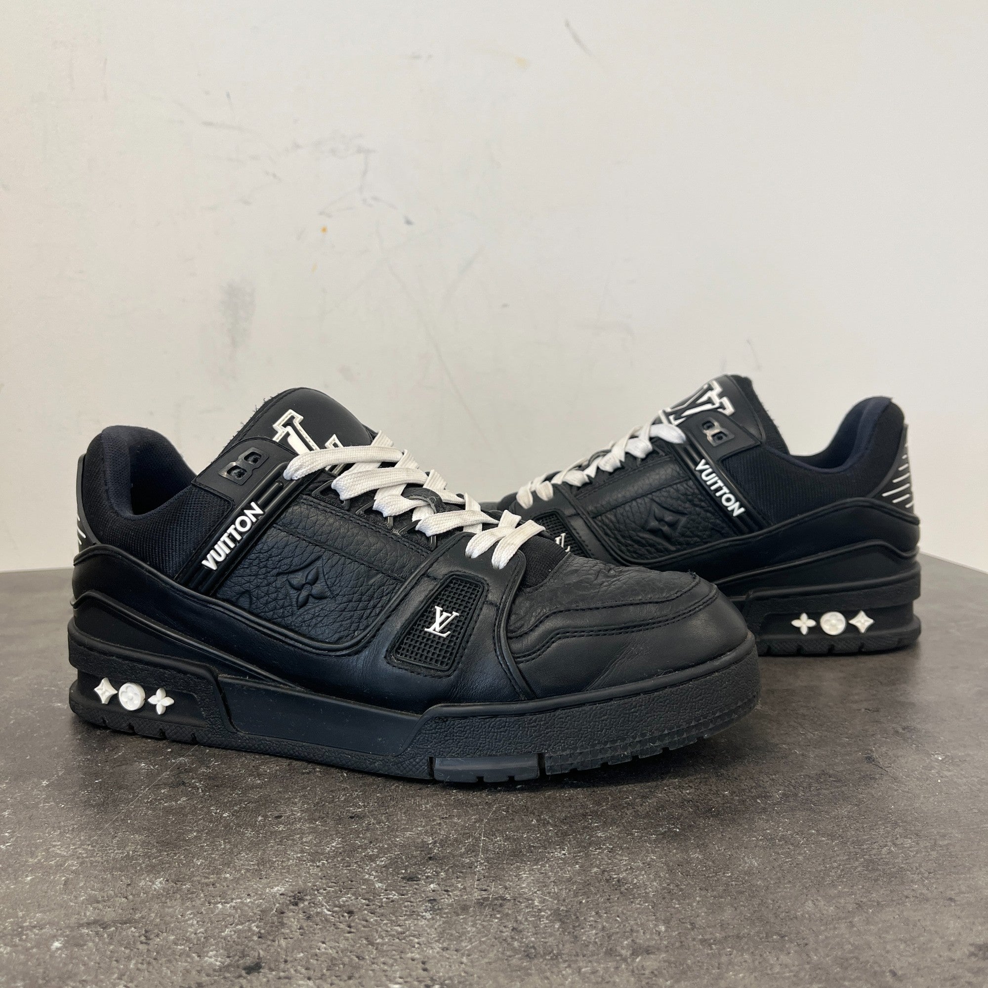 Men's Lv Low Trainers Black Size EU 40.5 / UK 6.5