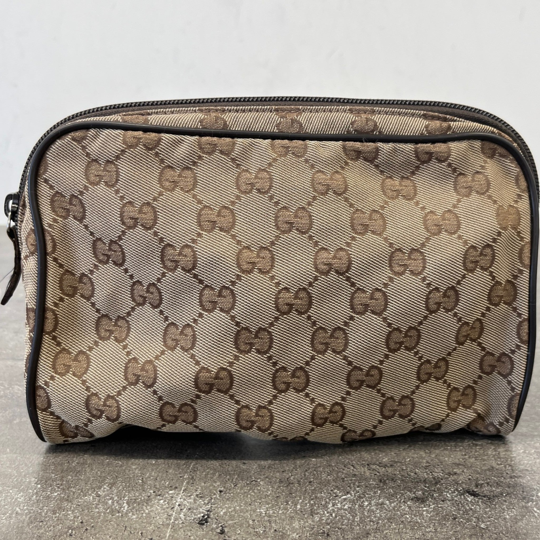 Women's Gg Supreme Pouch Beige