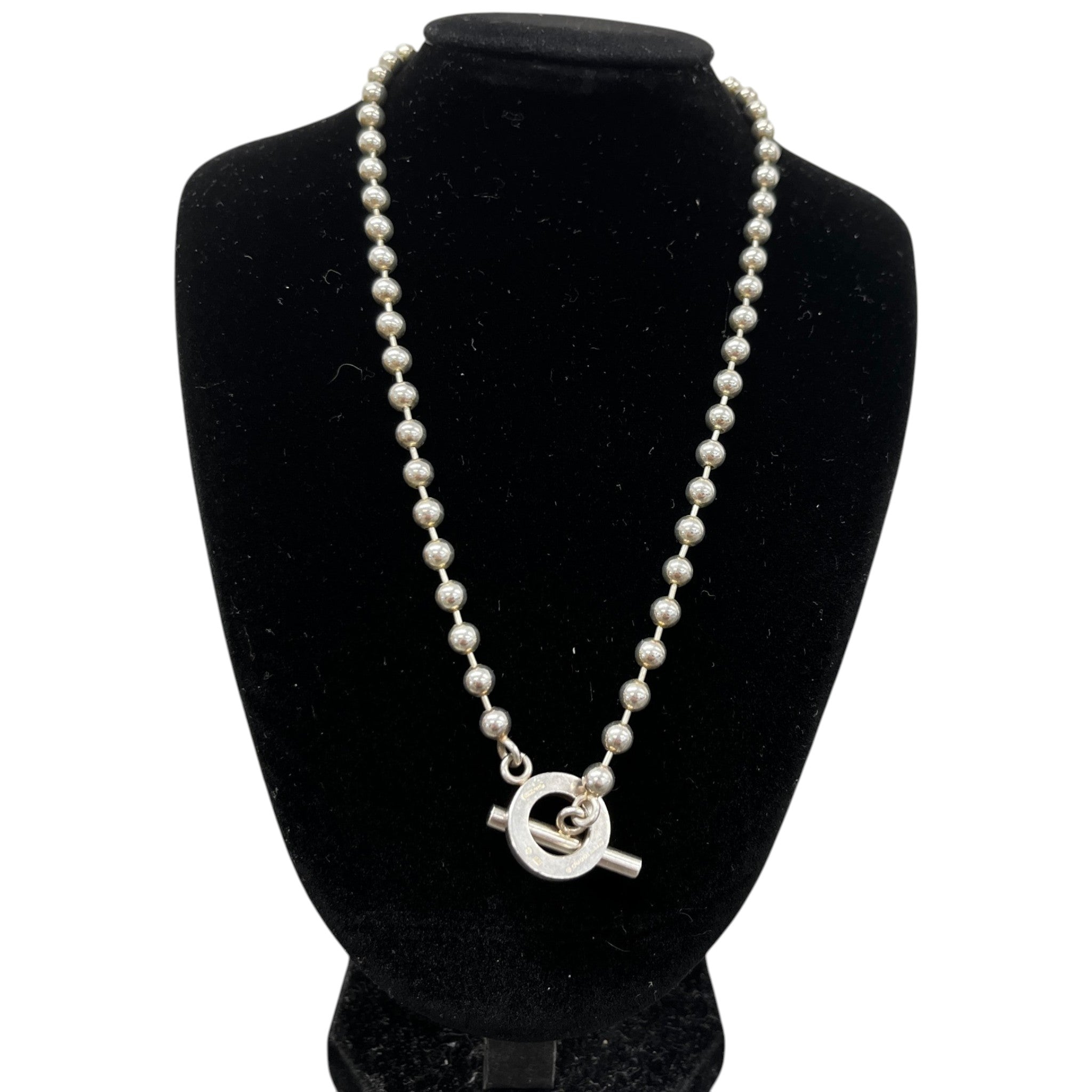 Women's Boule Toggle Necklace Silver