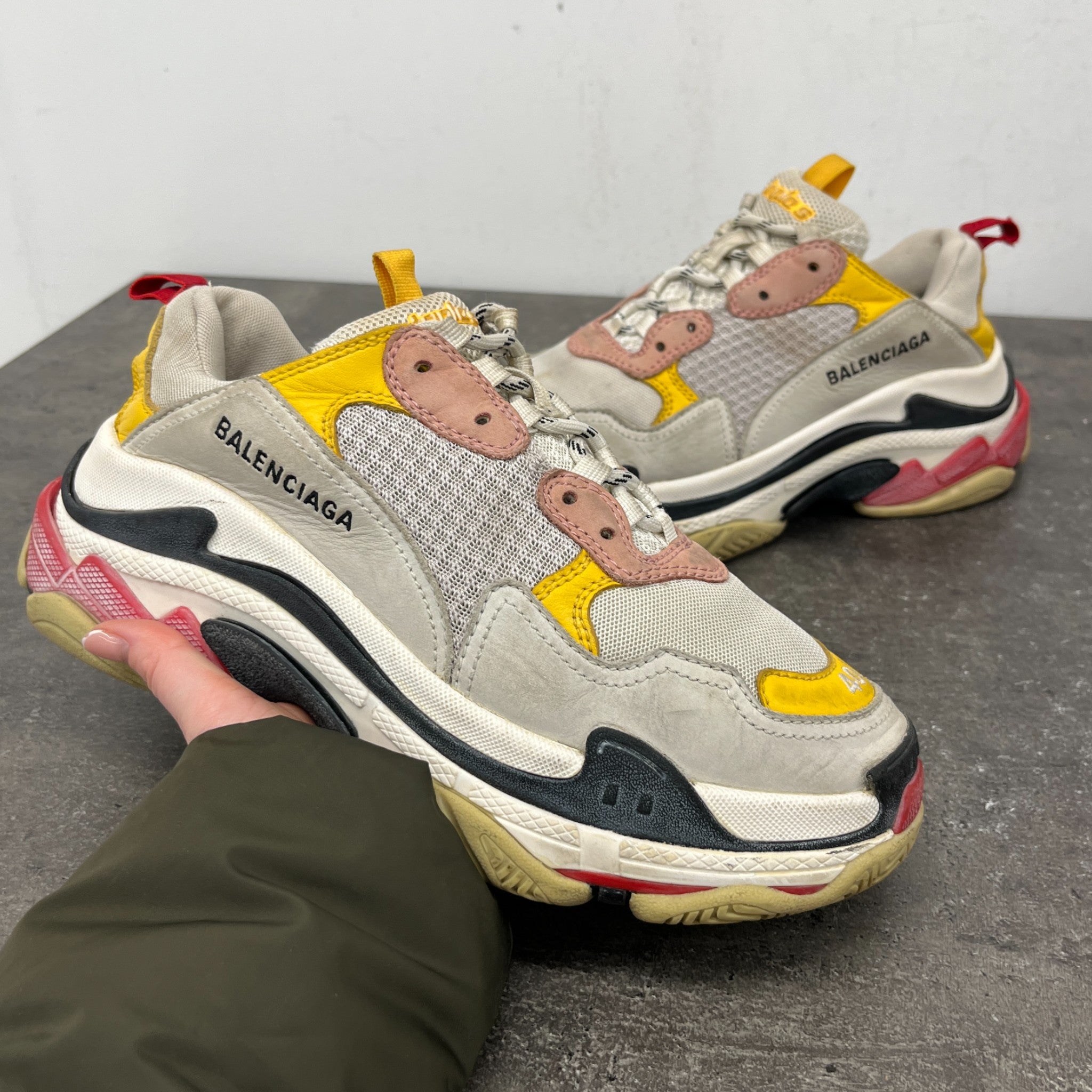 Men's Triple S Low Trainers Beige Size EU 41 / UK 7