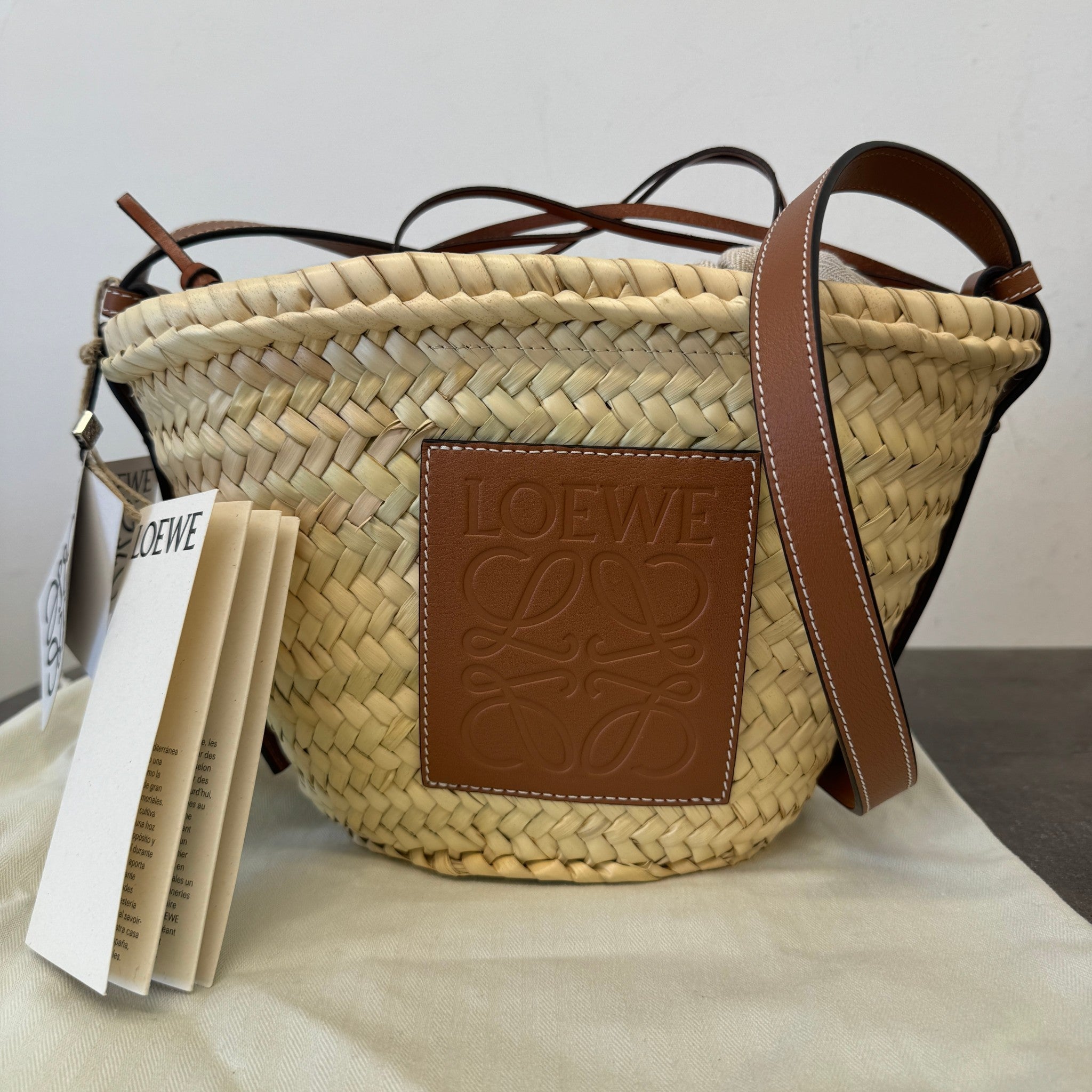 Women's Drawstring Bucket Palm Bag Brown
