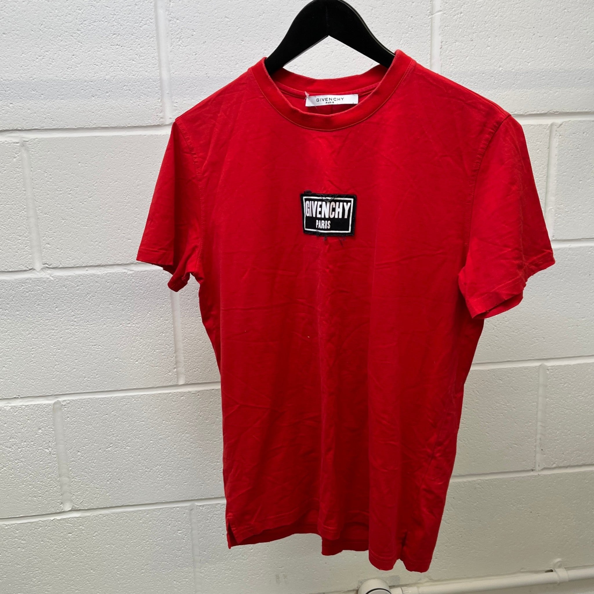 Men's Distressed Logo Patch T-Shirt Red Size S