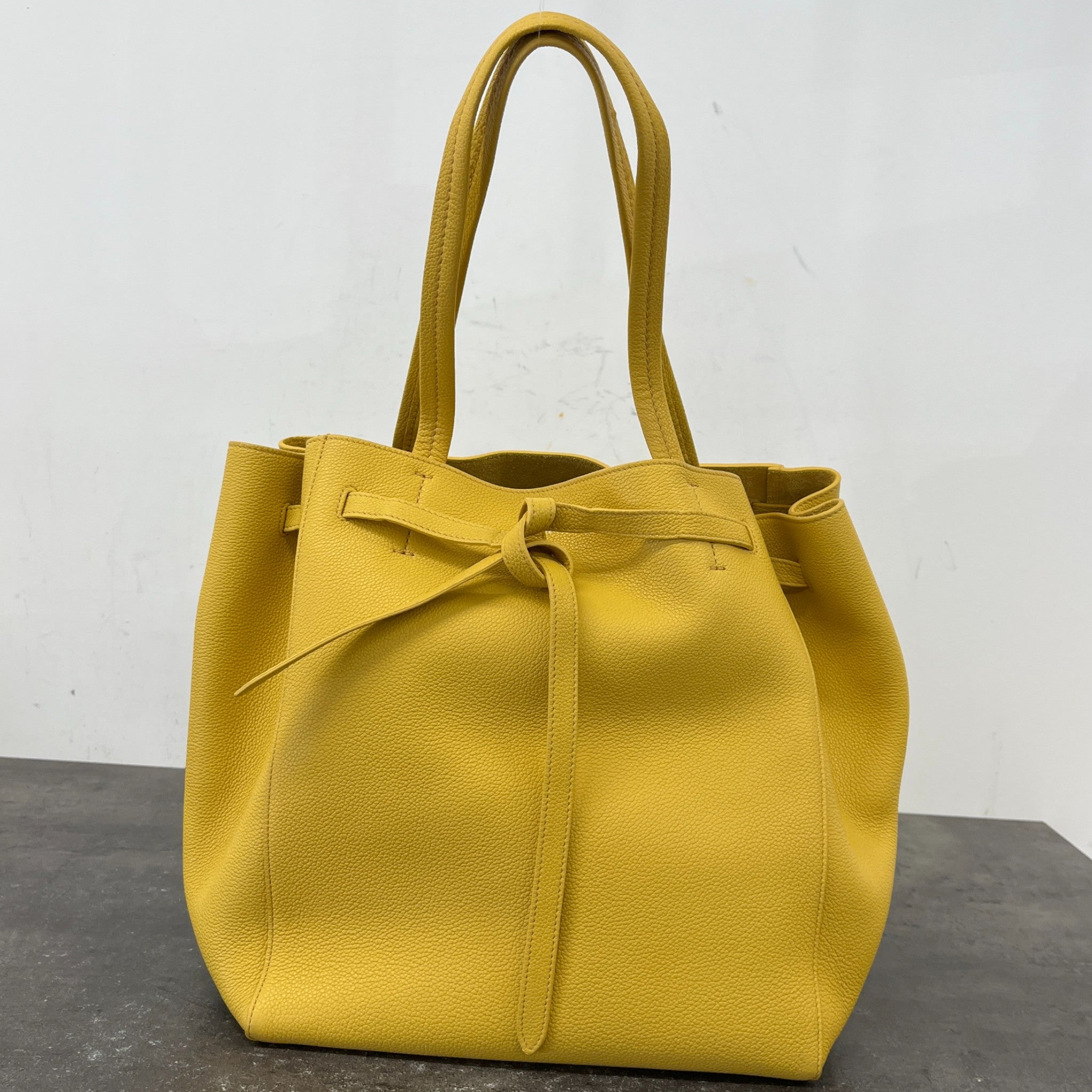 Women's Cabas Phantom Medium Bag Yellow