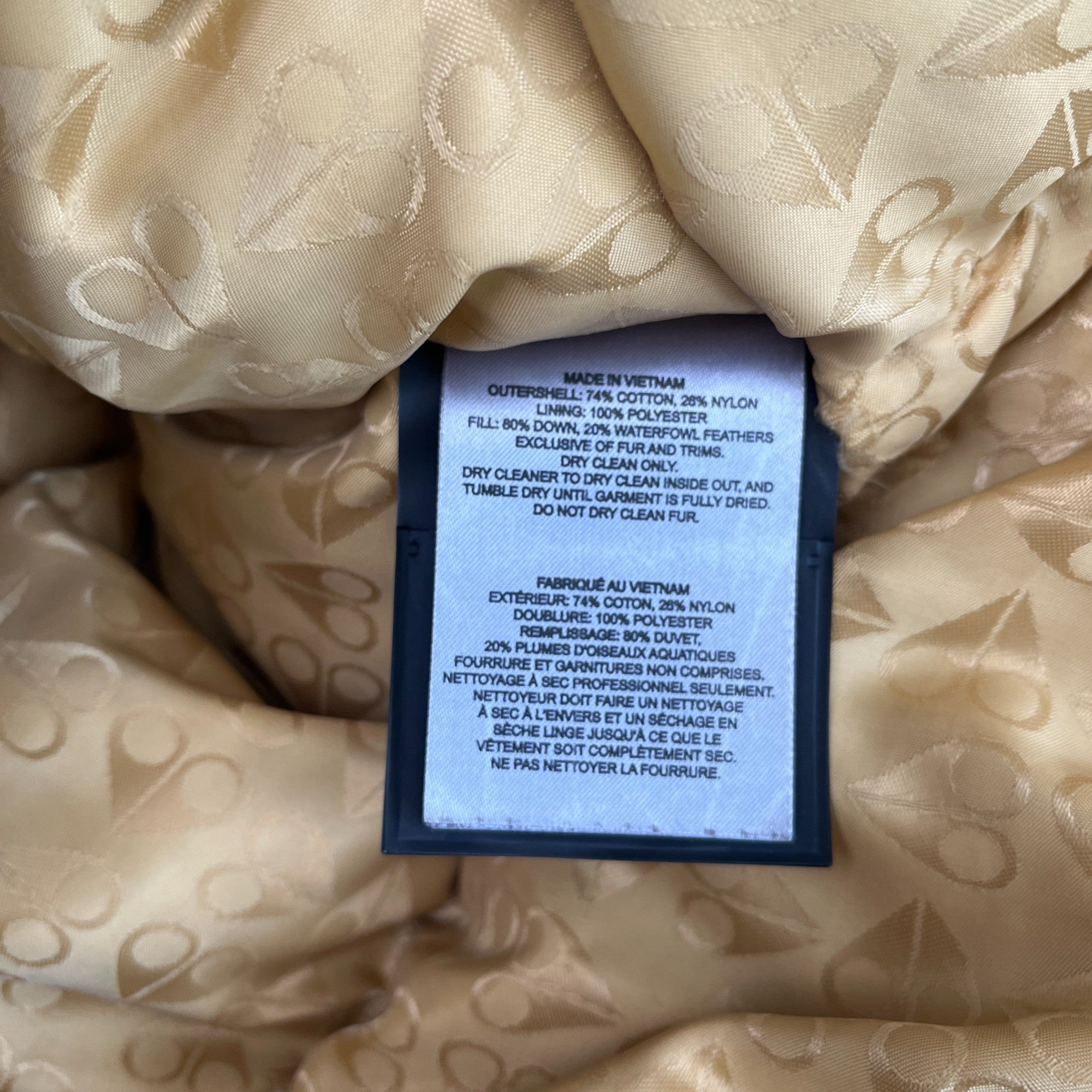 Men's Fur-Trimmed Plaque Logo Down Jacket Khaki Size L