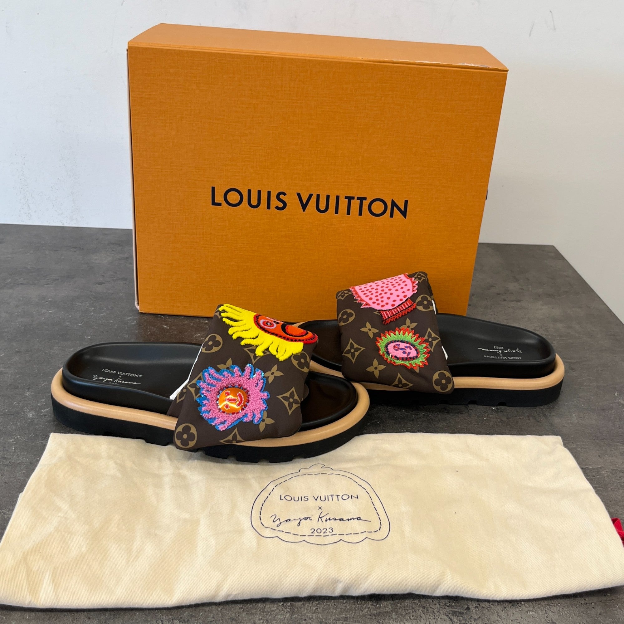 Women's Louis Vuitton X Yayoi Kusama Pool Slides Brown Size EU 38 / UK 5