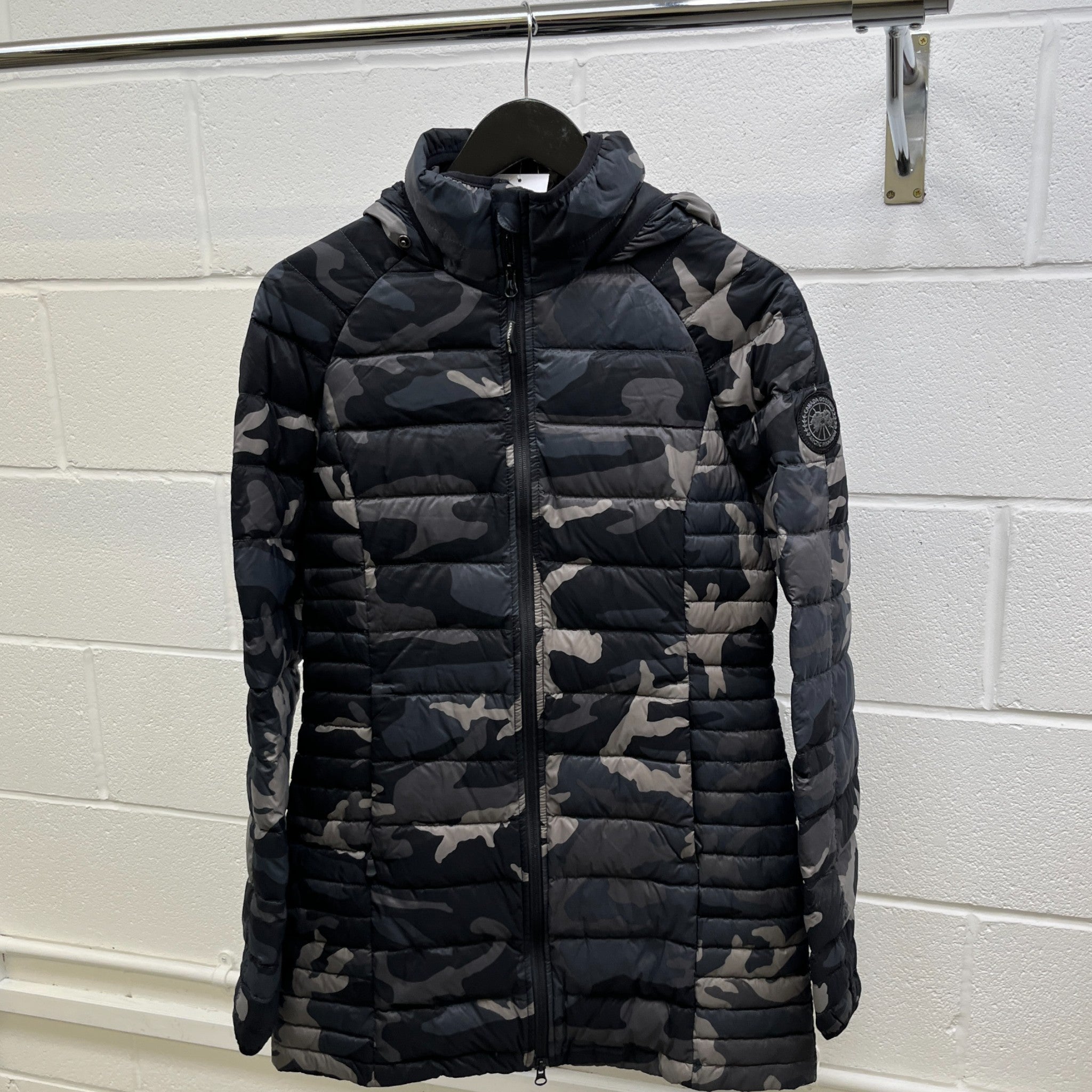 Women's Montgomery Camo Down Jacket Black Size M